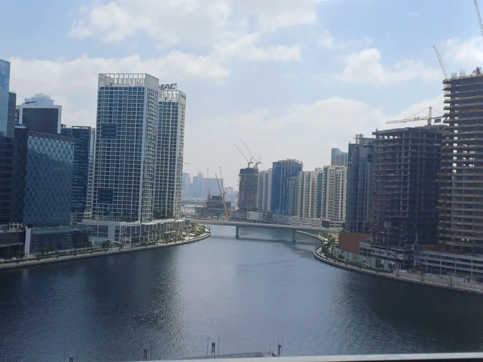 VUE COMPLÈTE SUR LE CANAL | APPARTEMENT D’ANGLE | SUITES 2 CHAMBRES – Appartement Business Bay (17/18)