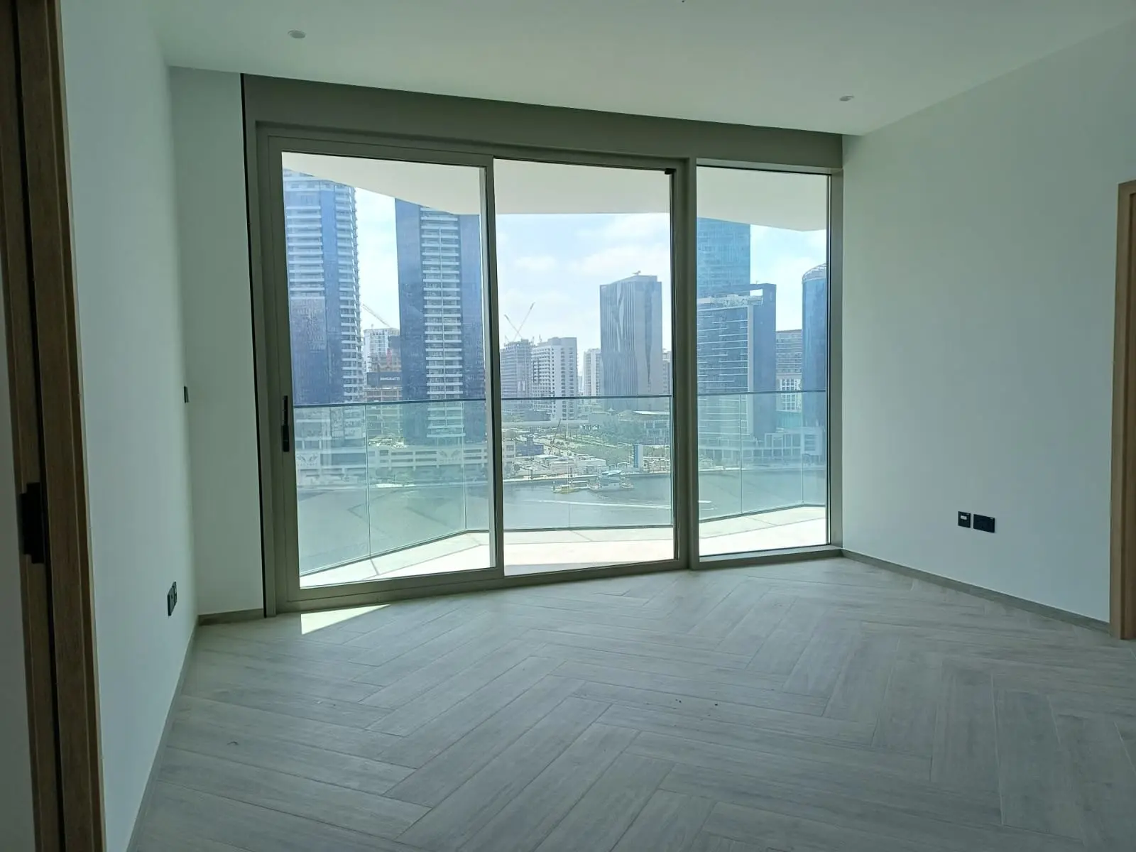 VUE COMPLÈTE SUR LE CANAL | APPARTEMENT D’ANGLE | SUITES 2 CHAMBRES – Appartement Business Bay (8/18)