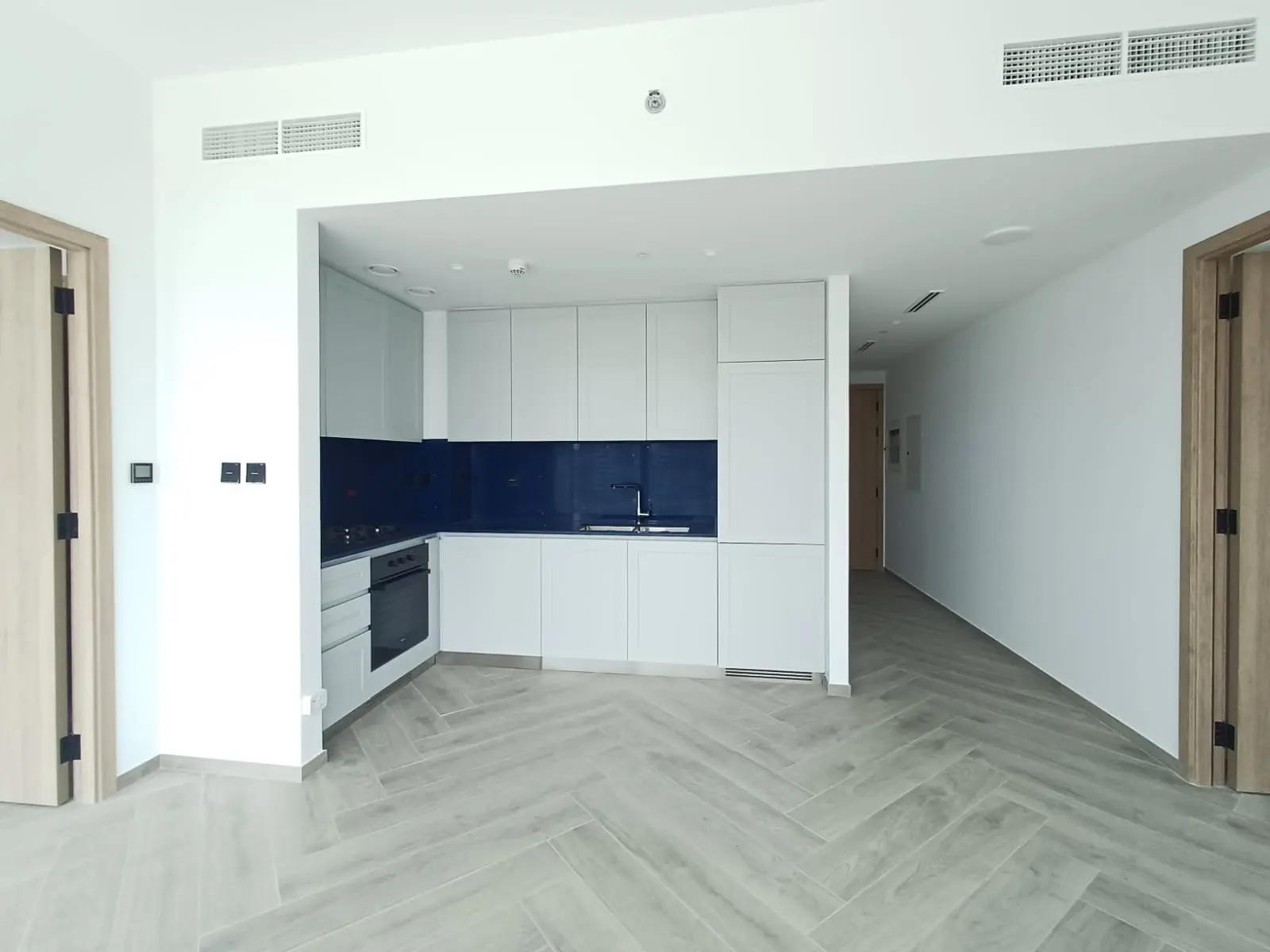 VUE COMPLÈTE SUR LE CANAL | APPARTEMENT D’ANGLE | SUITES 2 CHAMBRES – Appartement Business Bay (7/18)