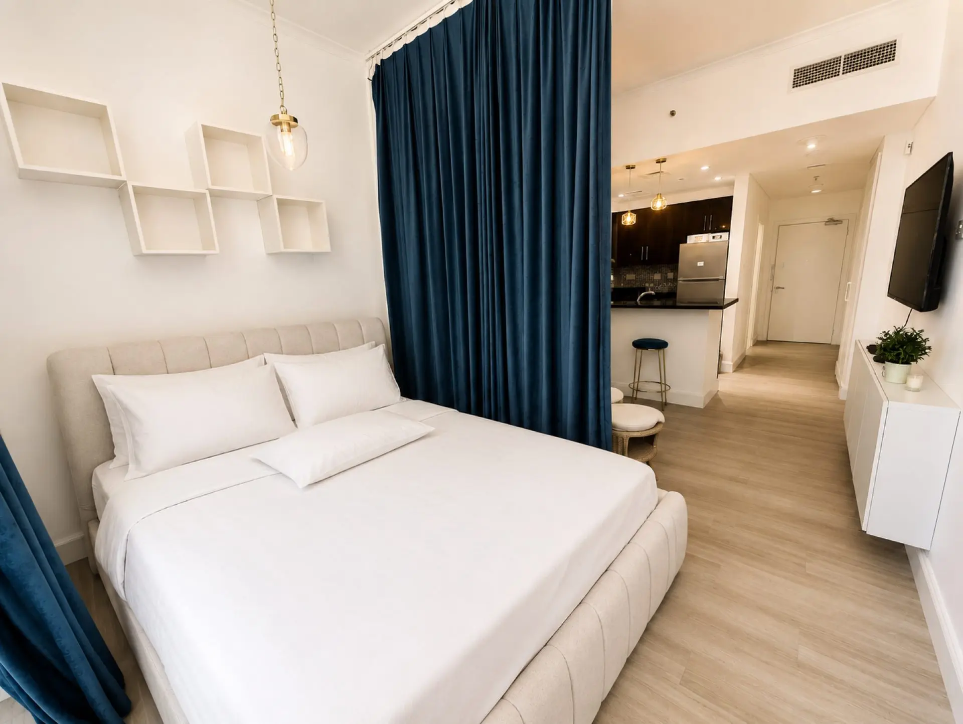 ENTIÈREMENT MEUBLÉ | VUE SUR PALM ET MARINA | LOCATION EN EMPLACEMENT PRIVILÉGIÉ – Appartement Dubai (4/10)