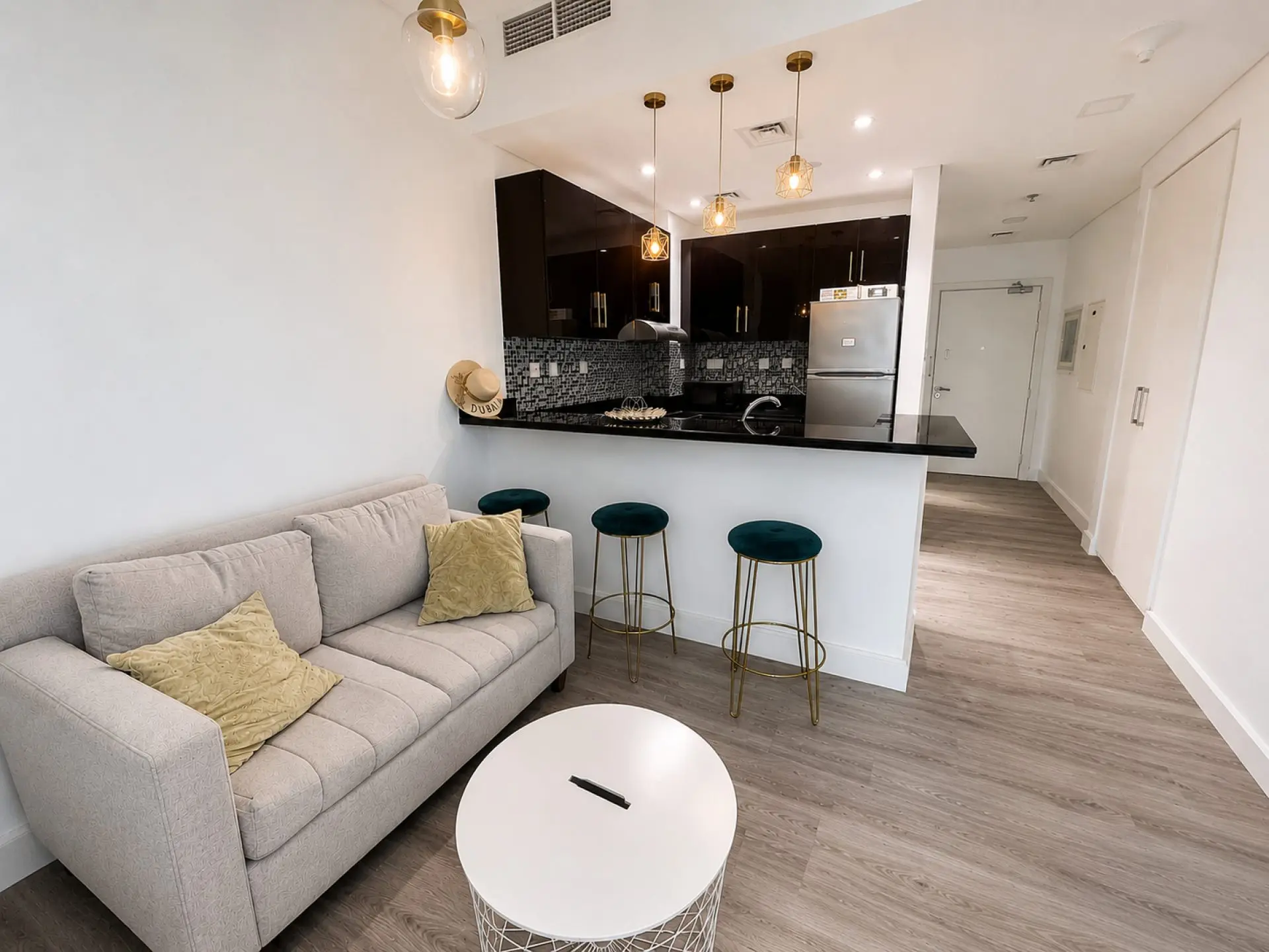 ENTIÈREMENT MEUBLÉ | VUE SUR PALM ET MARINA | LOCATION EN EMPLACEMENT PRIVILÉGIÉ – Appartement Dubai (5/10)