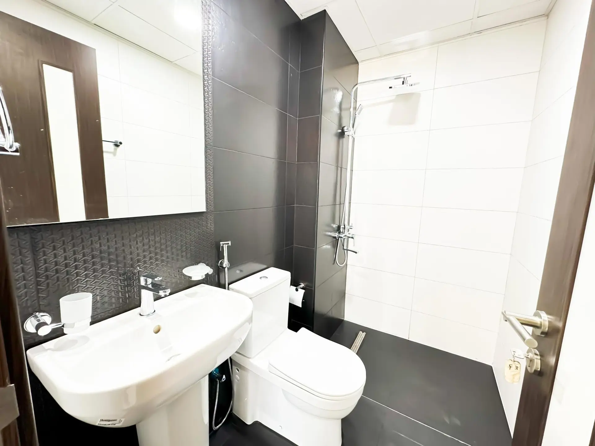128781-IMG_3163 EXCLUSIF | STUDIO BIEN PRIX | VUE PISCINE | BON RENDEMENT – Appartement Dubai (6/10)