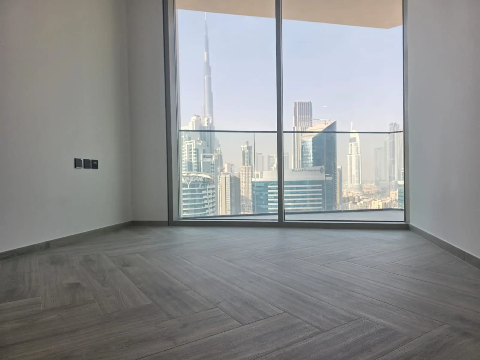 129719-WhatsApp-Image-2026-05-13-at-5.51.52-PM NEUF | VUE BURJ KHALIFA + CANAL | DESIGN MODERNE – Appartement Dubai (11/13)
