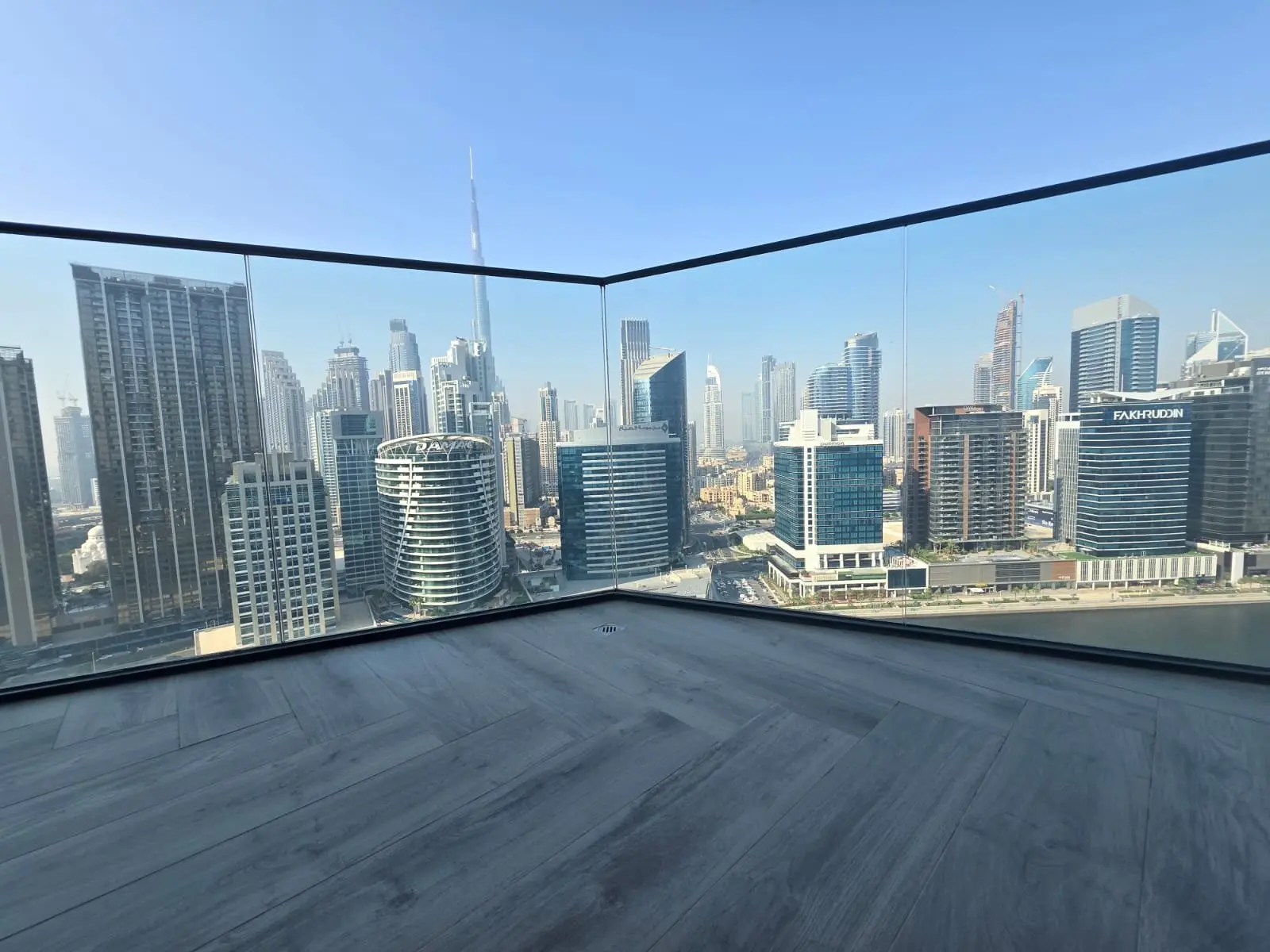129722-WhatsApp-Image-2026-05-13-at-5.51.50-PM-3 NEUF | VUE BURJ KHALIFA + CANAL | DESIGN MODERNE – Appartement Dubai (4/13)