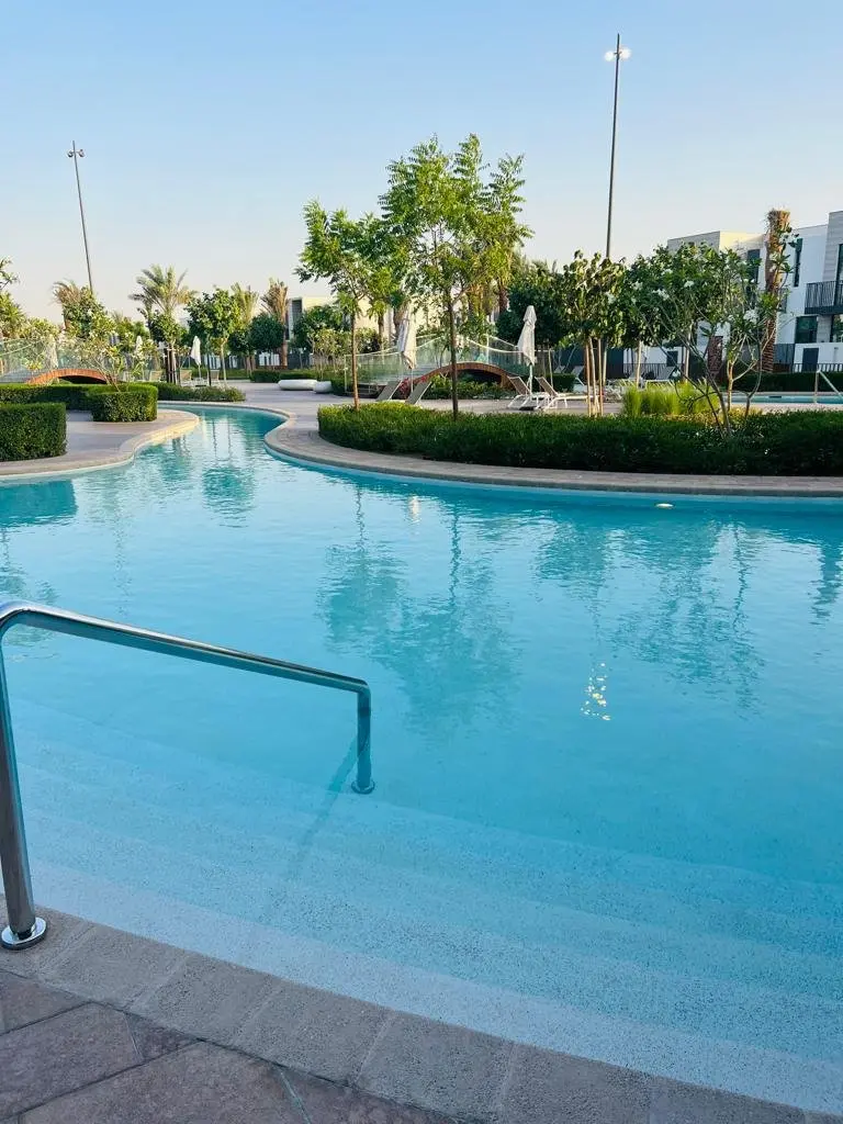 À proximité du club-house - Libre – Pavillon Dubai (2/13)