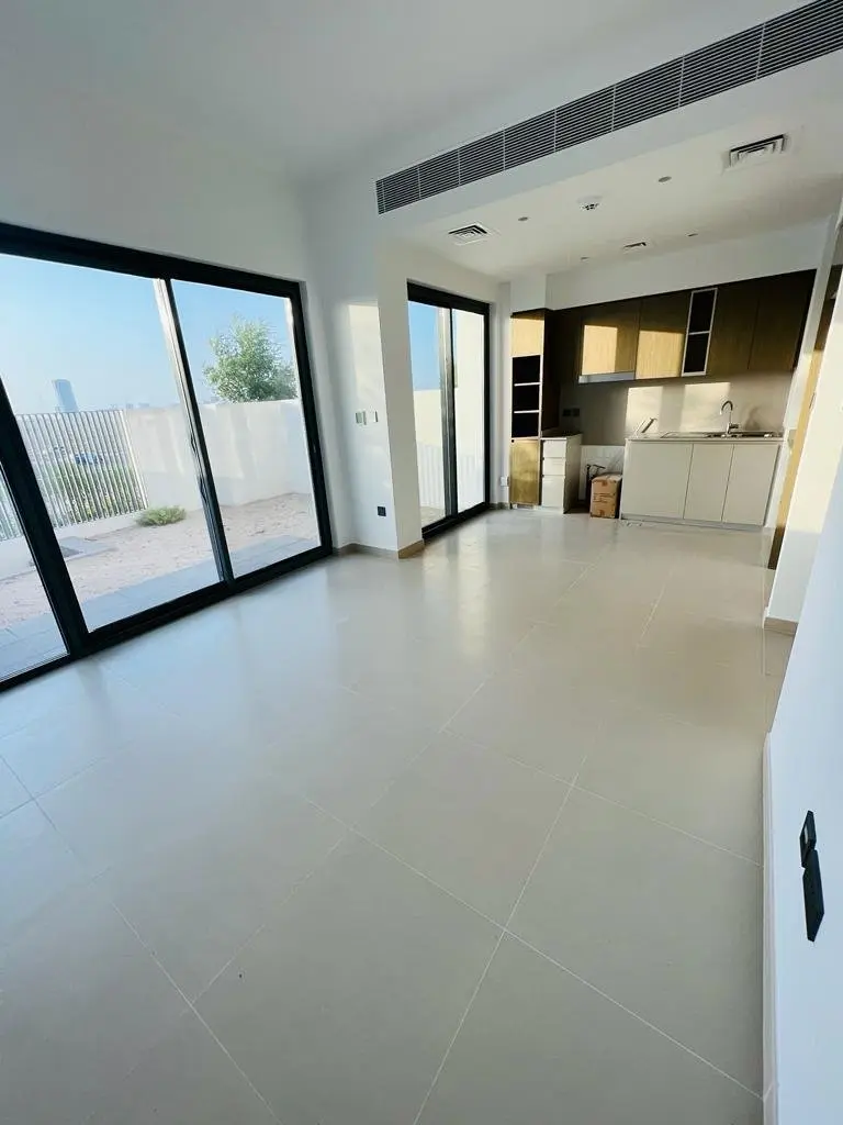 À proximité du club-house - Libre – Pavillon Dubai (3/13)