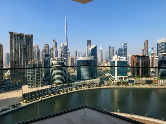 NEUF | VUE BURJ KHALIFA + CANAL | DESIGN MODERNE – Appartement Dubai (1/13)