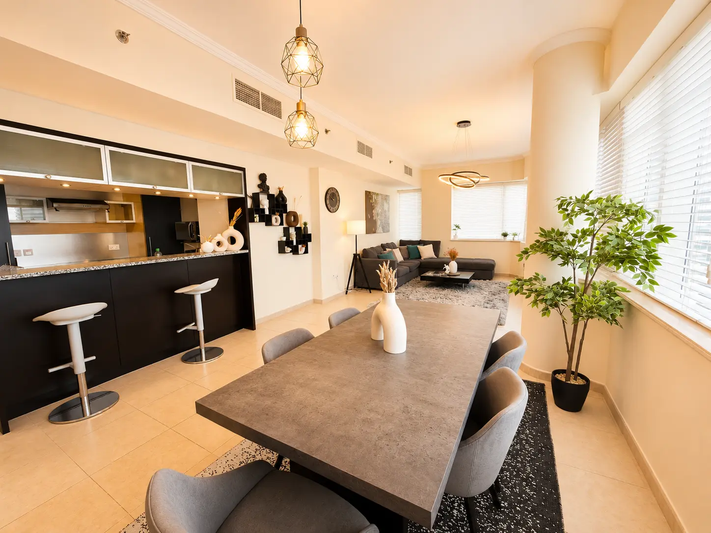 3 MOIS GRATUITS | DÉBARRAS + BUANDERIE | ÉTAGE ÉLEVÉ | VUE MARINA – Appartement Dubai (4/19)