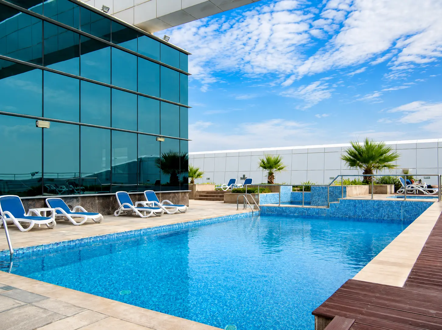 INTERNET GRATUIT PENDANT 1 AN | RÉNOVÉ | VUE SUR LE LAC – Appartement Dubai (13/15)