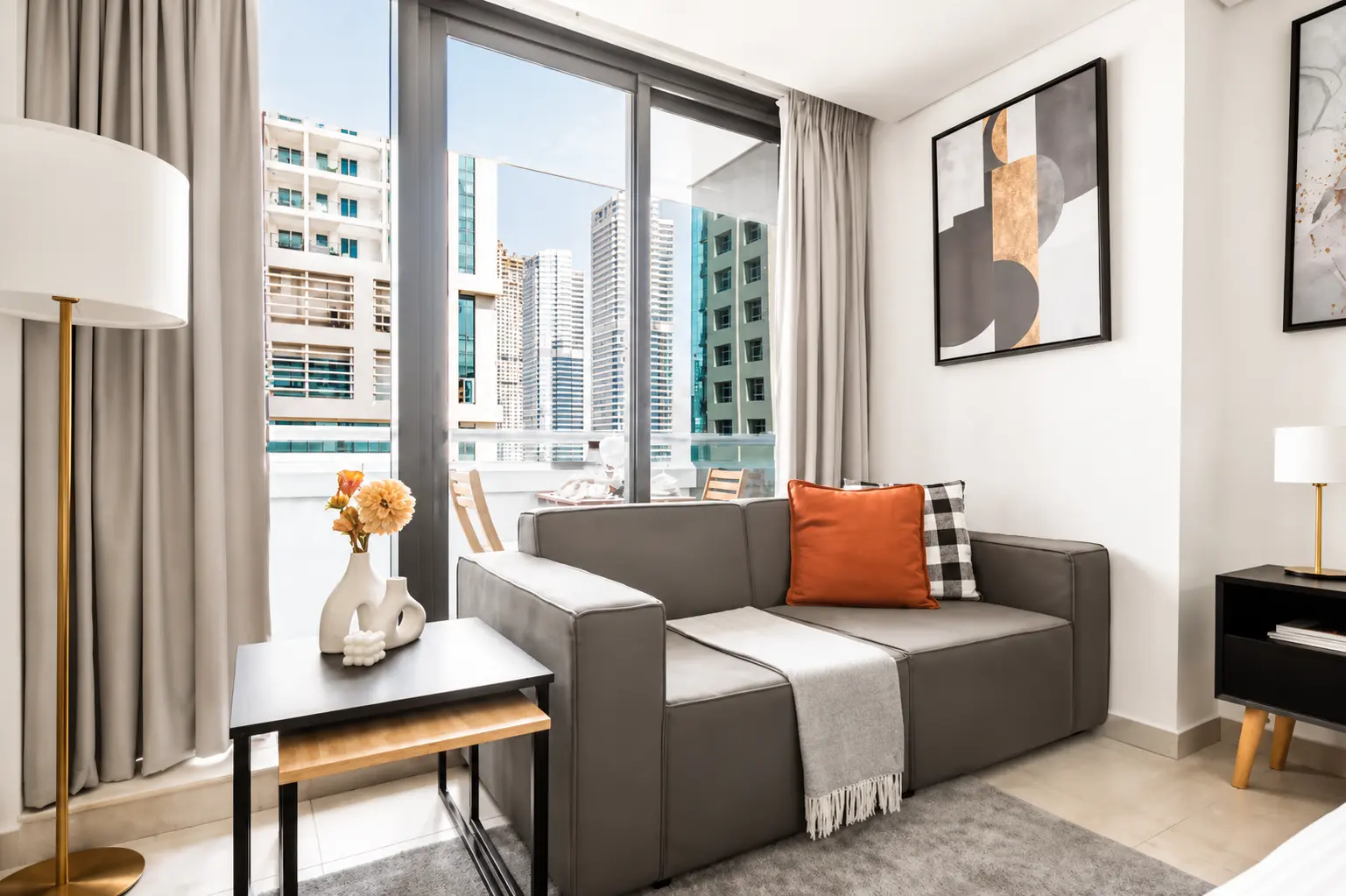 INTERNET GRATUIT PENDANT 1 AN | RÉNOVÉ | VUE SUR LE LAC – Appartement Dubai (2/15)