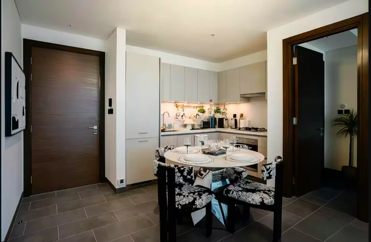 APPARTEMENT MODERNE 2 CHAMBRES | PAIEMENT FLEXIBLE | ENTIÈREMENT MEUBLÉ – Appartement Dubai (6/9)