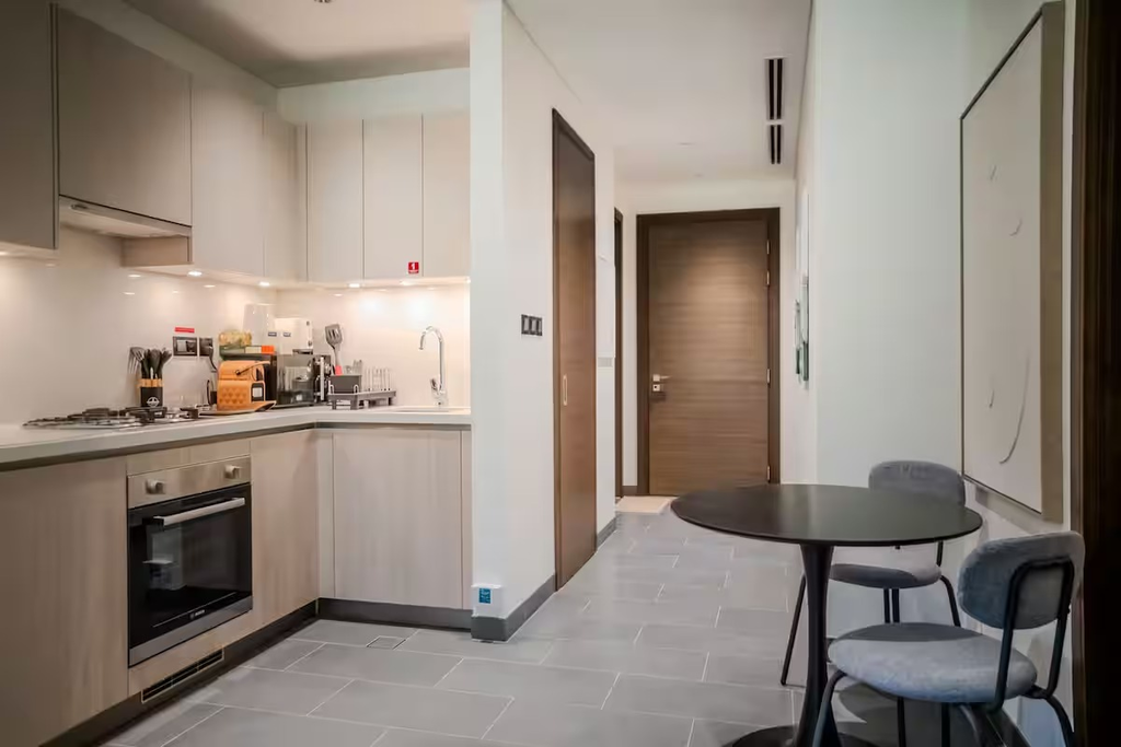 134563-image-6 BRIGHT 1BR + MAID | ENTIÈREMENT MEUBLÉ | EMPLACEMENT PREMIUM Appartement