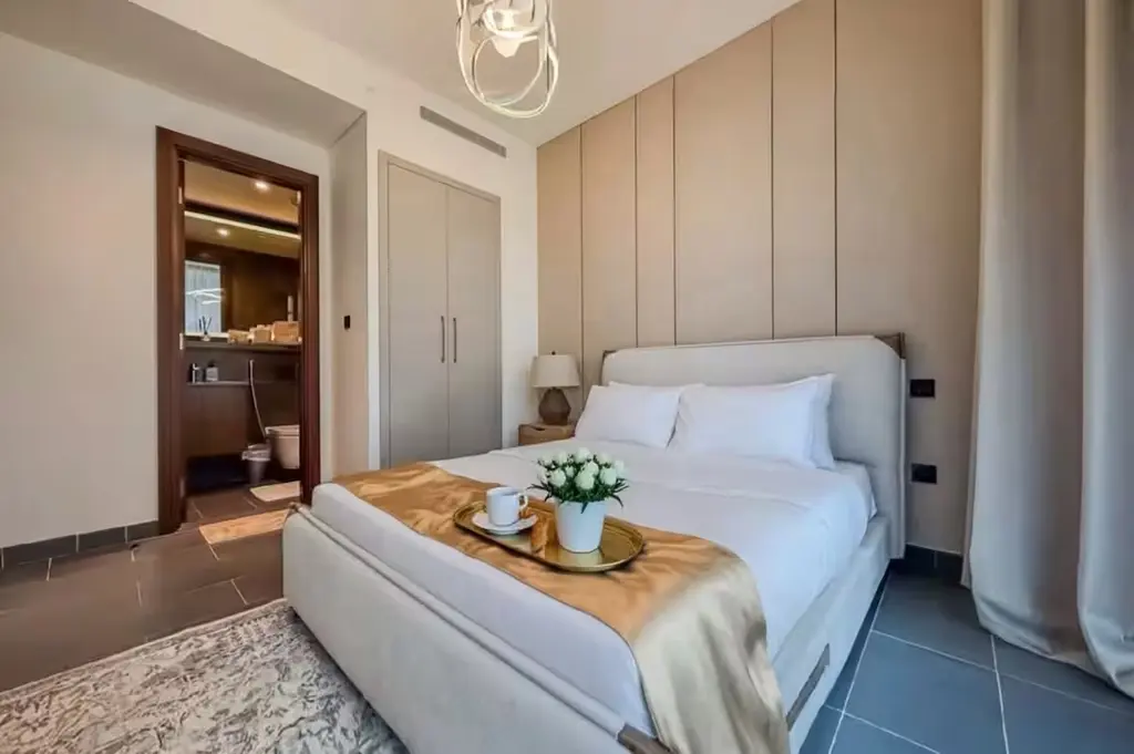 BRIGHT 1BR + MAID | ENTIÈREMENT MEUBLÉ | PAIEMENT FLEXIBLE – Appartement Dubai (2/11)