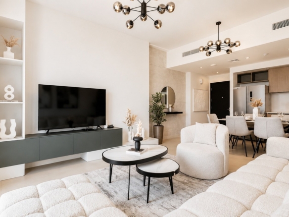 SPACIEUX 3 CHAMBRES | ENTIÈREMENT MEUBLÉ | VUE DIRECTE SUR LE BURJ | CENTRE‑VILLE Appartement