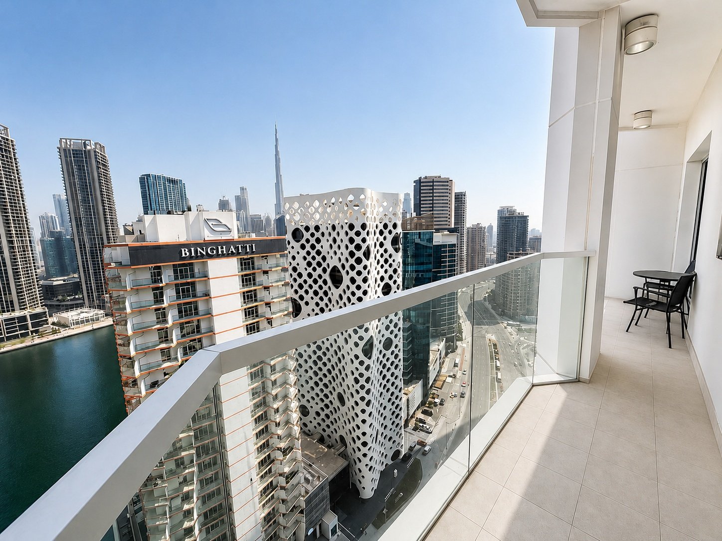 VUES SUR LA SKYLINE | ÉTAGE ÉLEVÉ | 1 CHAMBRE ENTIÈREMENT MEUBLÉE Appartement