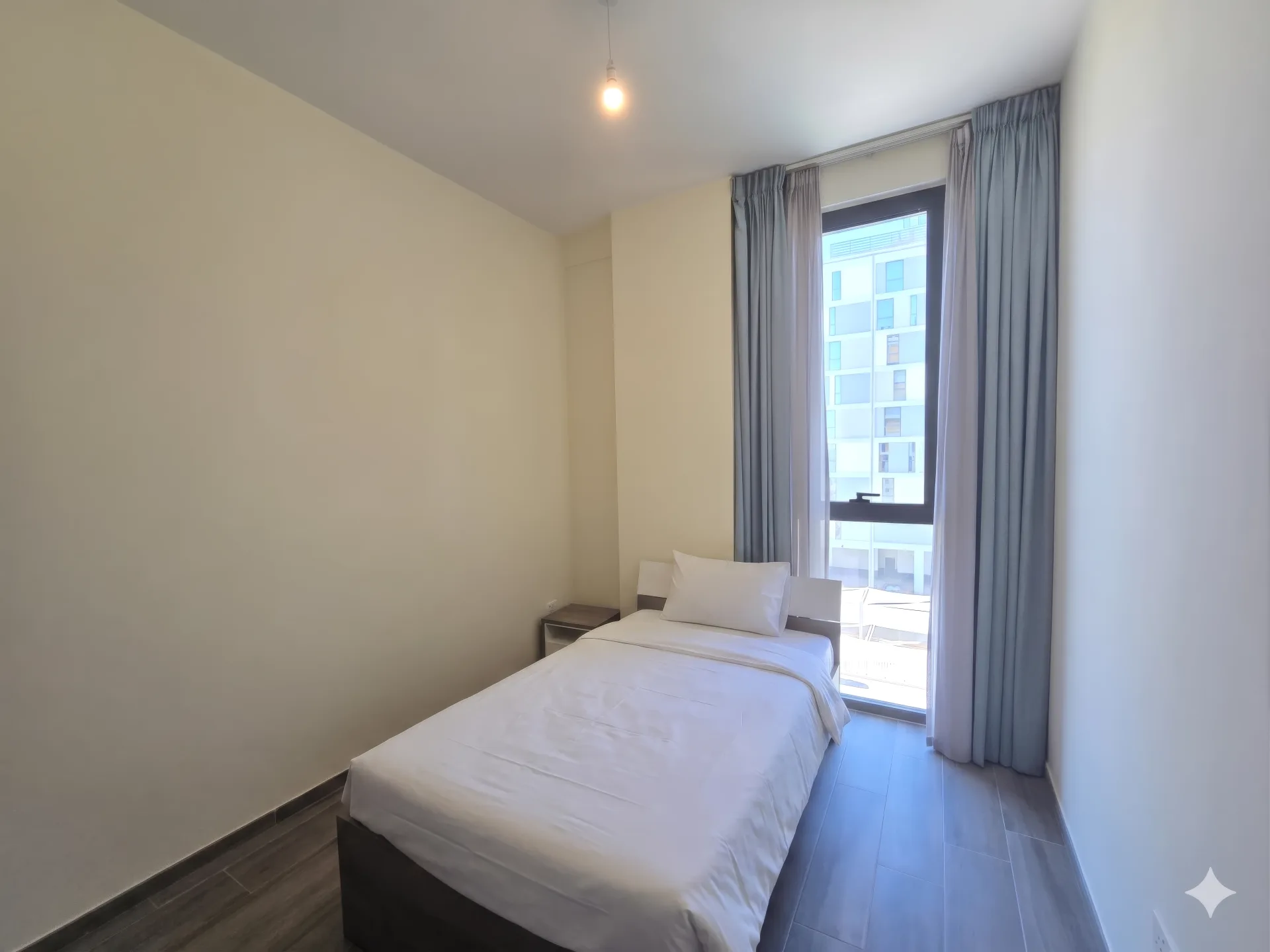 SPACIEUX SÉJOUR | VUE PARC | ESPACE DE RANGEMENT – Appartement Dubai (4/8)