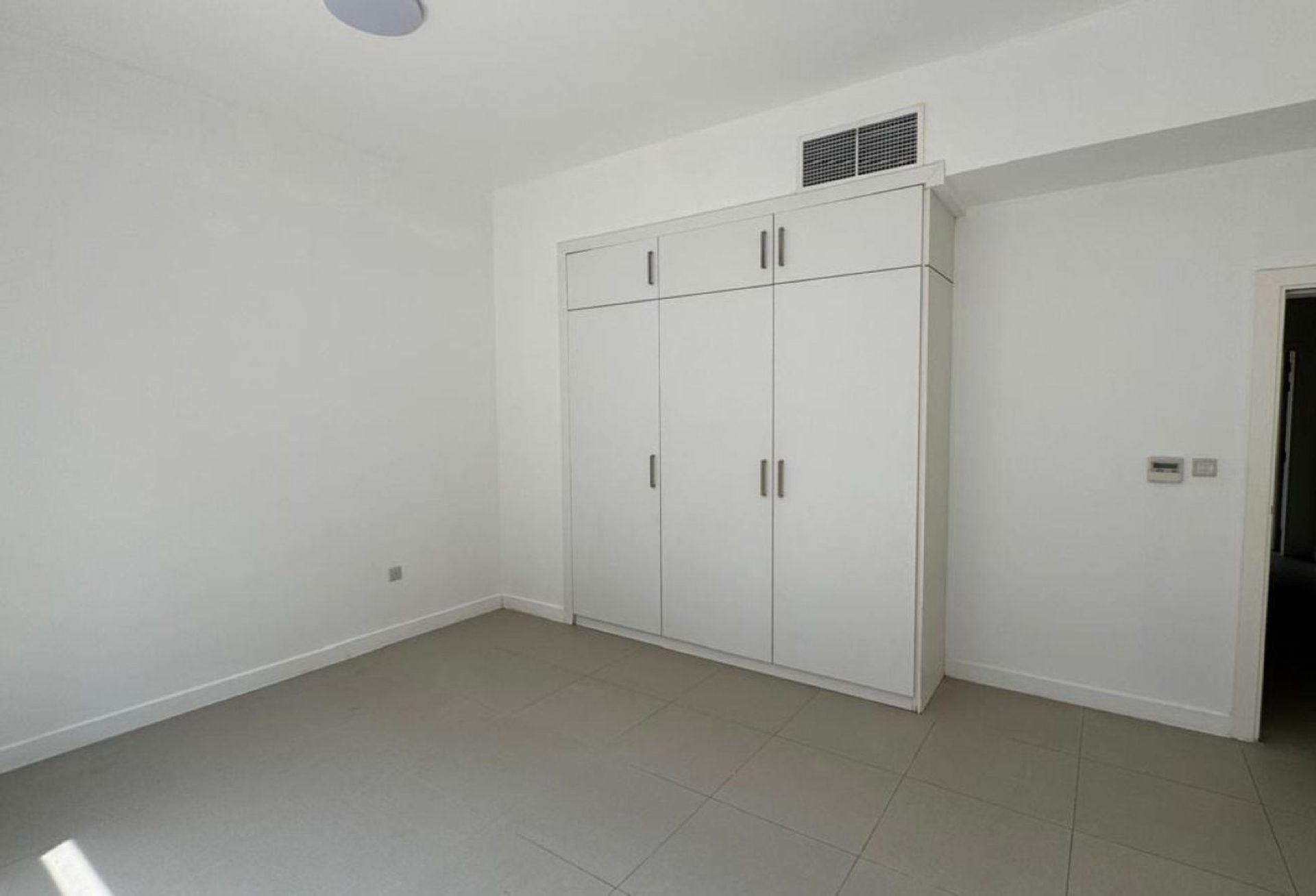 124188-original-8 1 MOIS GRATUIT | SPACIEUX 3 CHAMBRES | PRÊTE À EMMÉNAGER Villa