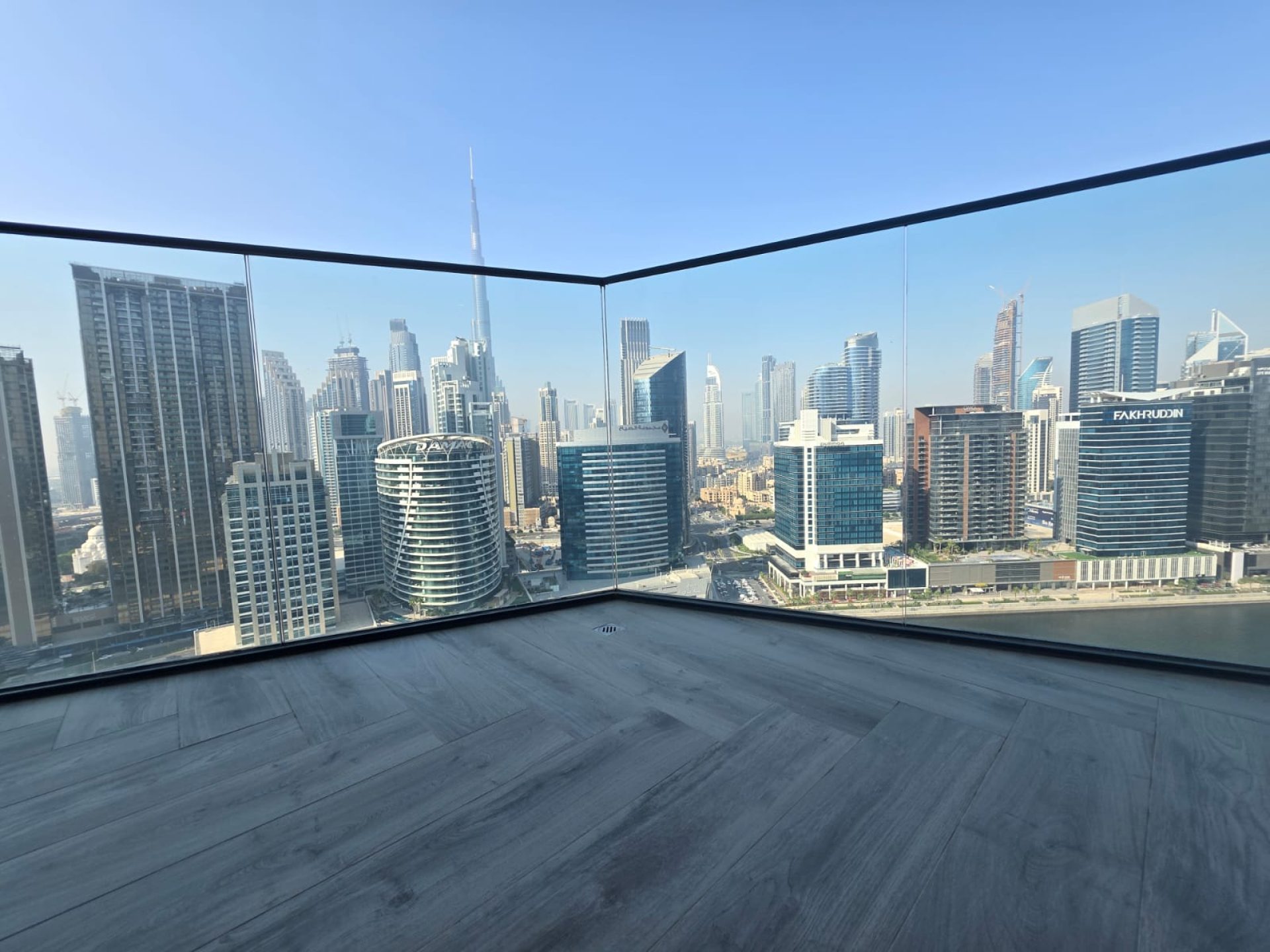 129722-whatsapp-image-2026-05-13-at-55150-pm-3 NEUF | VUE BURJ KHALIFA + CANAL | DESIGN MODERNE Appartement