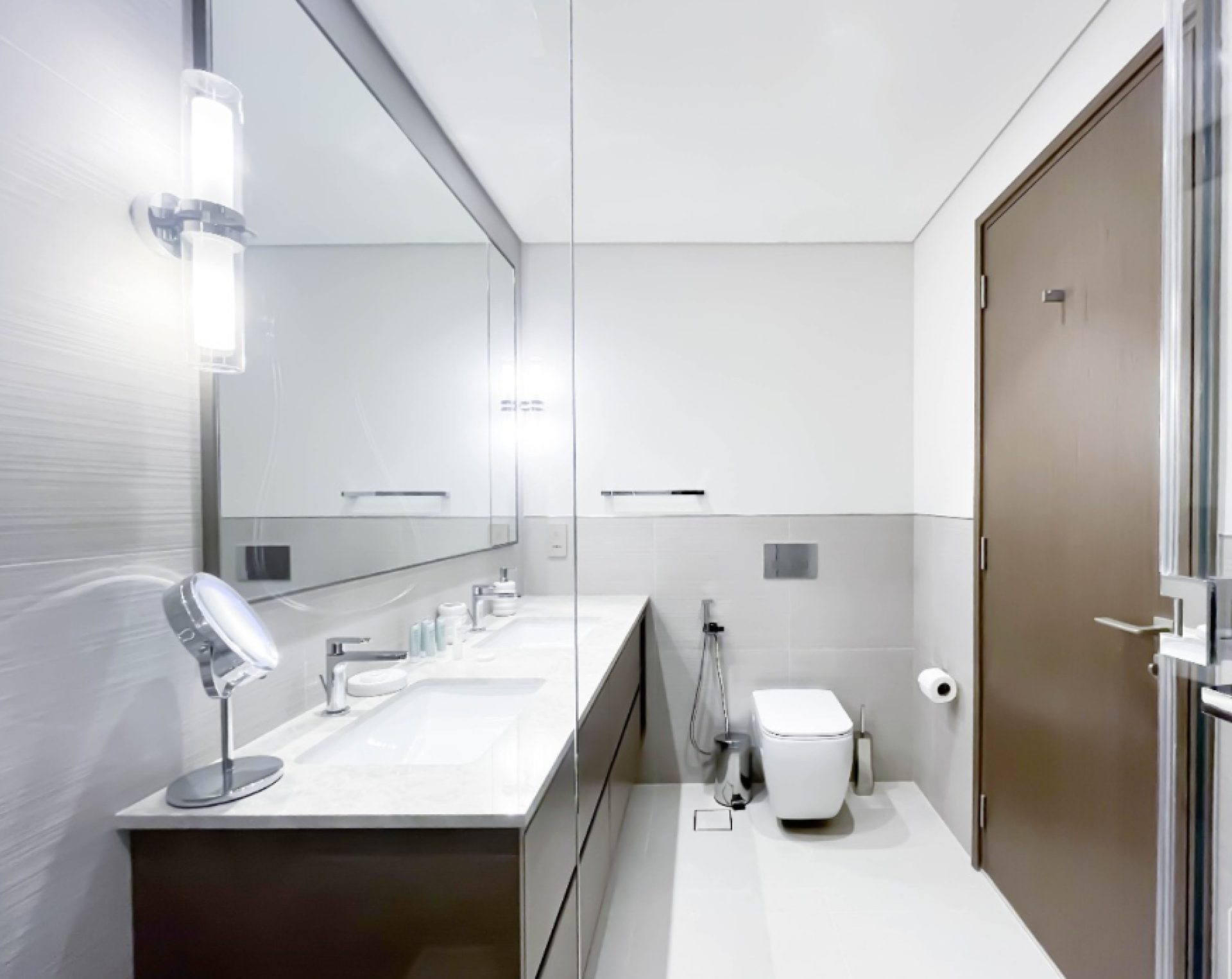 134391-17 VUE SUR LA SKYLINE | APPARTEMENT 3 CHAMBRES ENTIÈREMENT MEUBLÉ | 1 MOIS GRATUIT Appartement