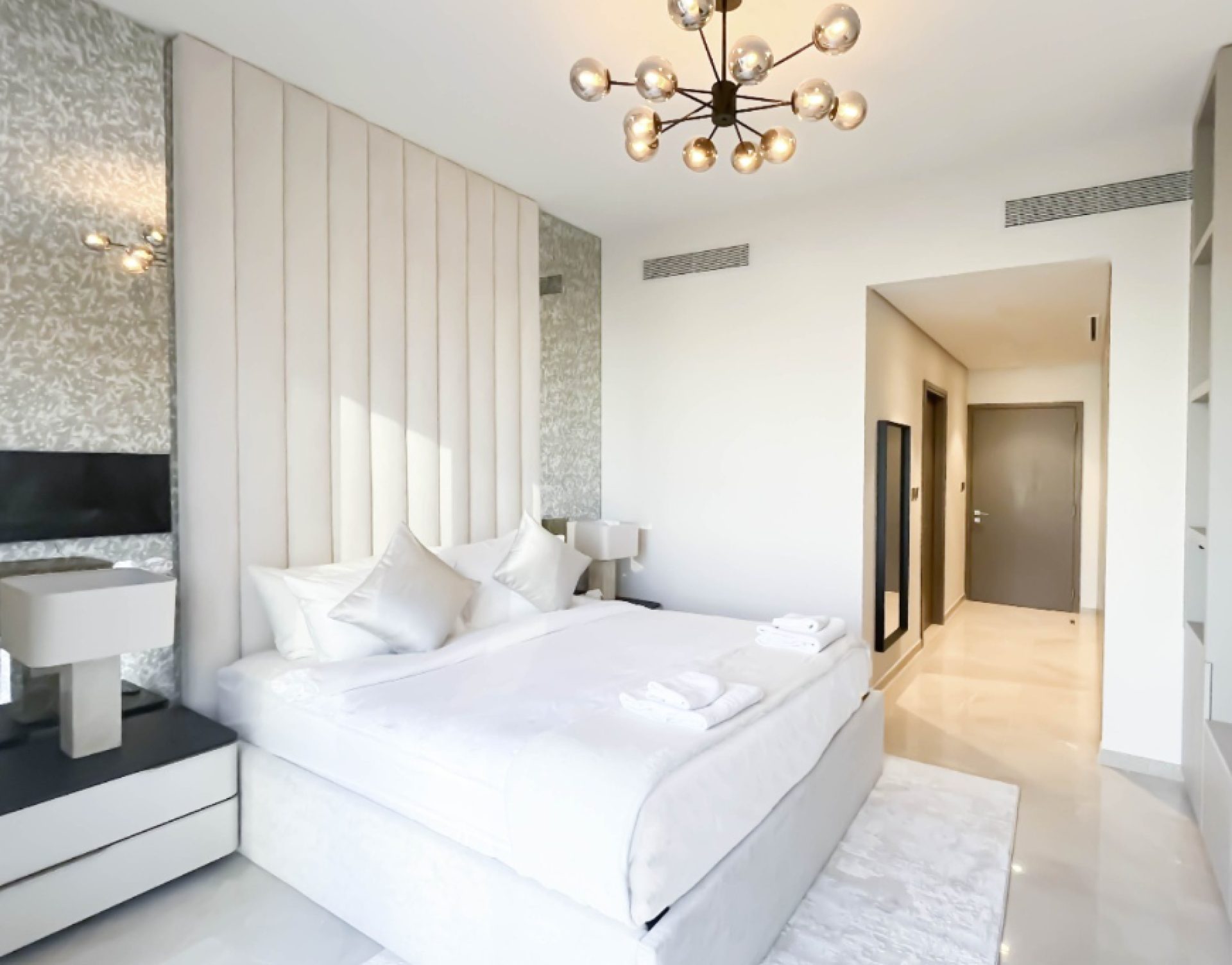 134393-15 VUE SUR LA SKYLINE | APPARTEMENT 3 CHAMBRES ENTIÈREMENT MEUBLÉ | 1 MOIS GRATUIT Appartement