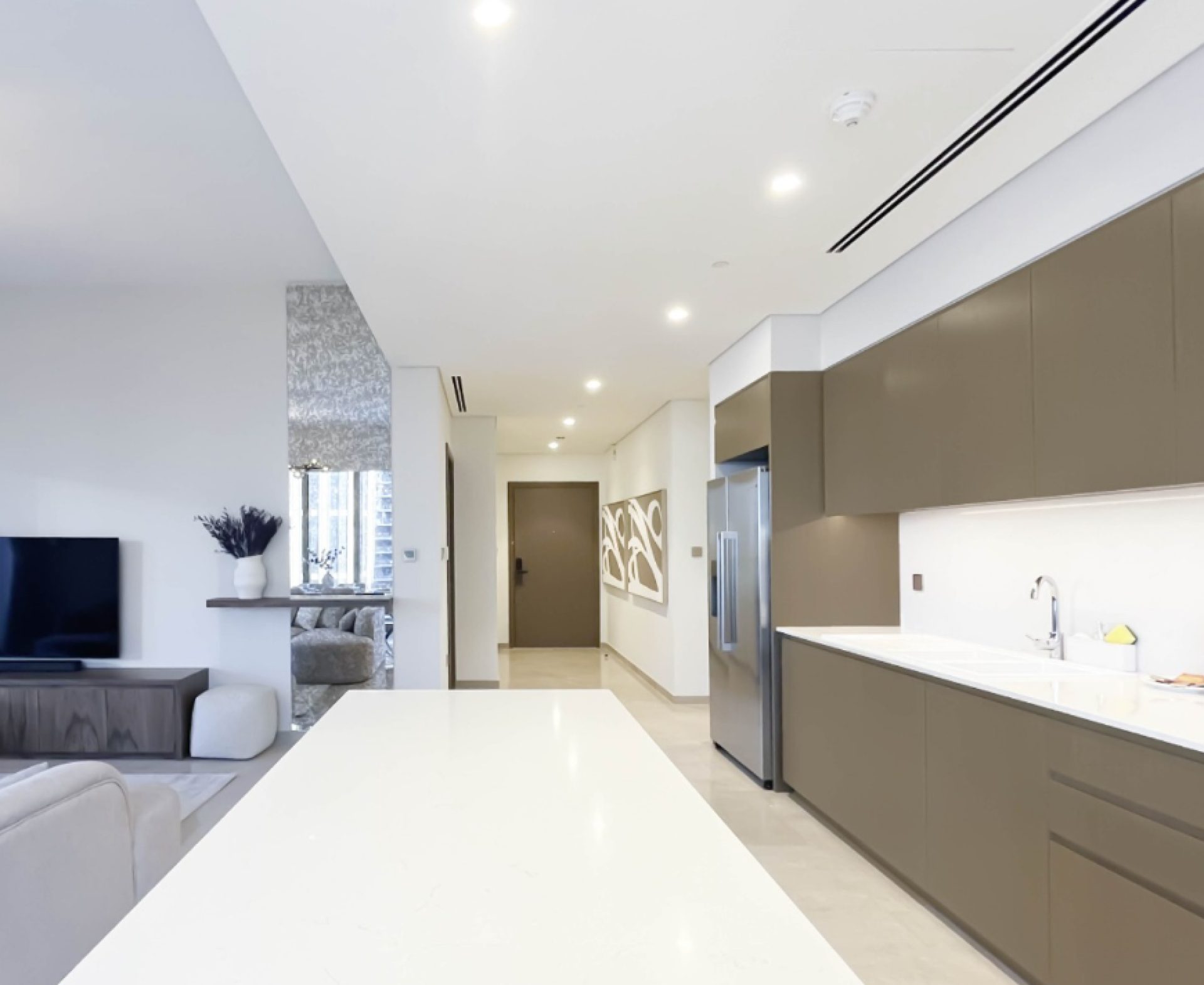 134400-8 VUE SUR LA SKYLINE | APPARTEMENT 3 CHAMBRES ENTIÈREMENT MEUBLÉ | 1 MOIS GRATUIT Appartement