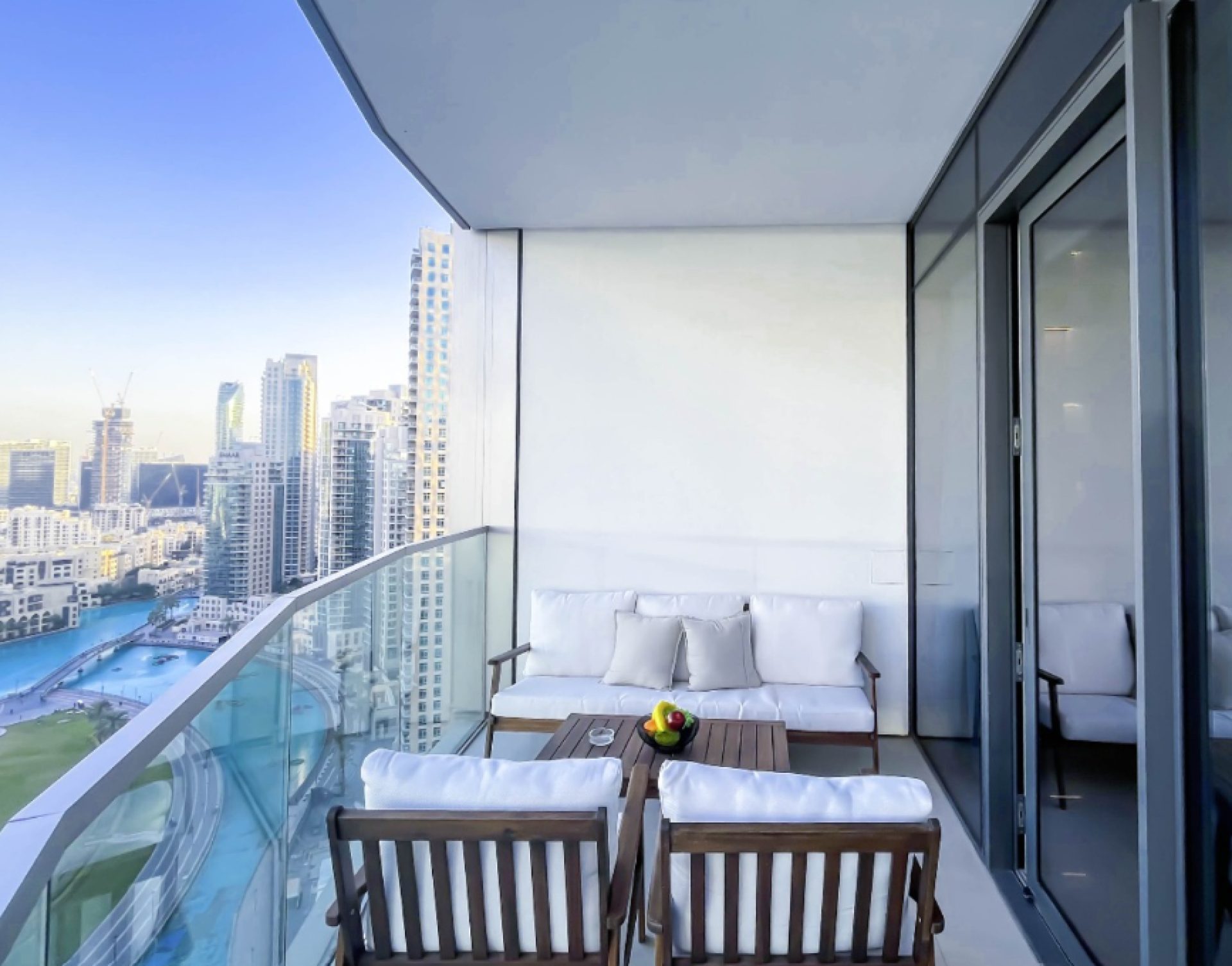 134402-5 VUE SUR LA SKYLINE | APPARTEMENT 3 CHAMBRES ENTIÈREMENT MEUBLÉ | 1 MOIS GRATUIT Appartement