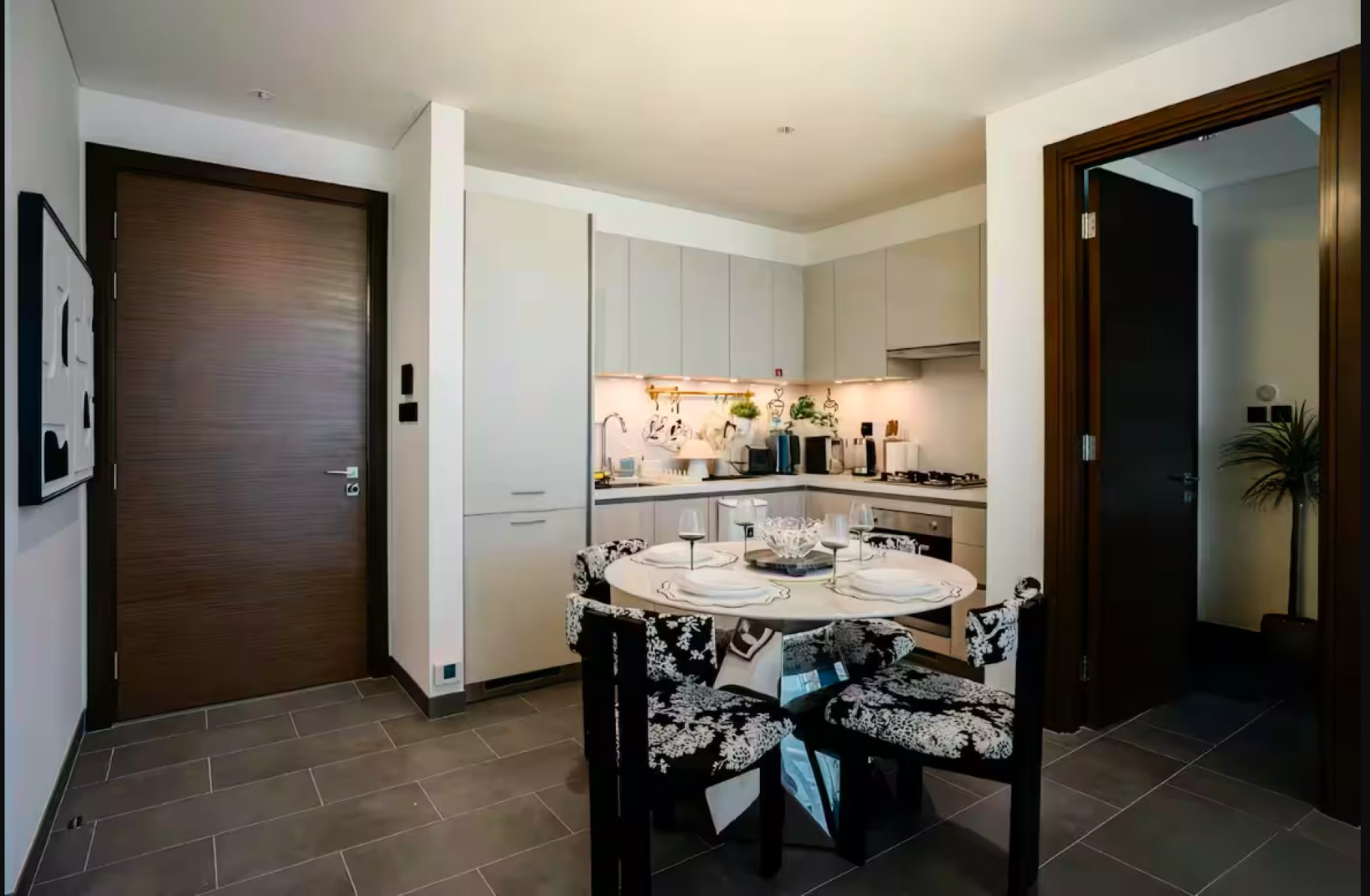 APPARTEMENT MODERNE 2 CHAMBRES | PAIEMENT FLEXIBLE | ENTIÈREMENT MEUBLÉ Appartement