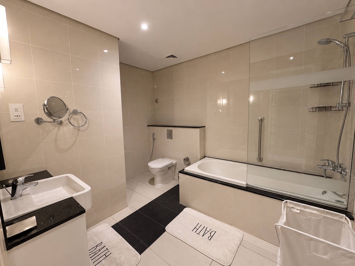 135529-Cosmopolitan-10- SPACIEUX | MEUBLÉ | EMPLACEMENT PREMIUM Appartement