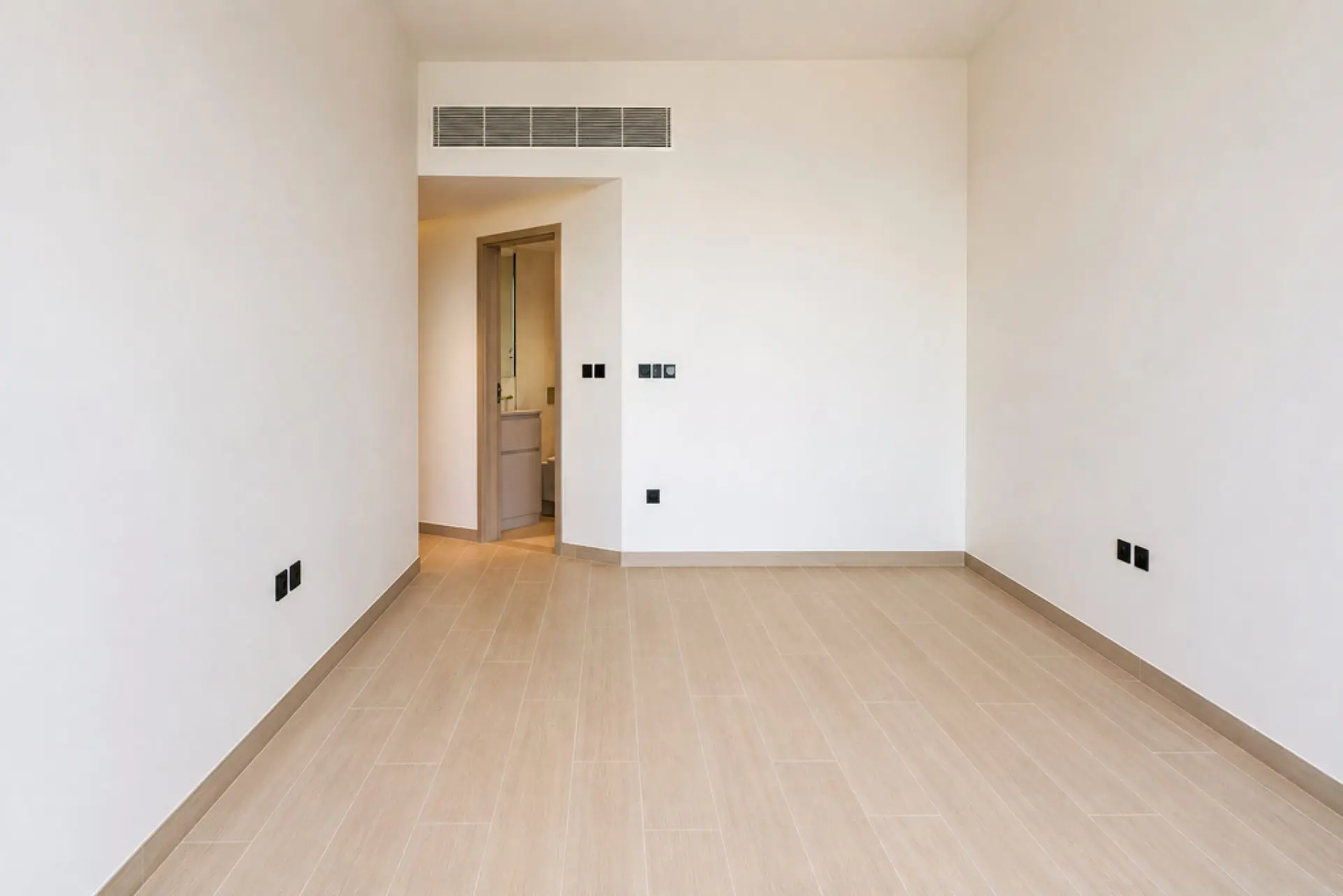 CREEK VIEWS | STUDIO MODERNE | EMPLACEMENT PREMIUM – Appartement Dubai (4/9)