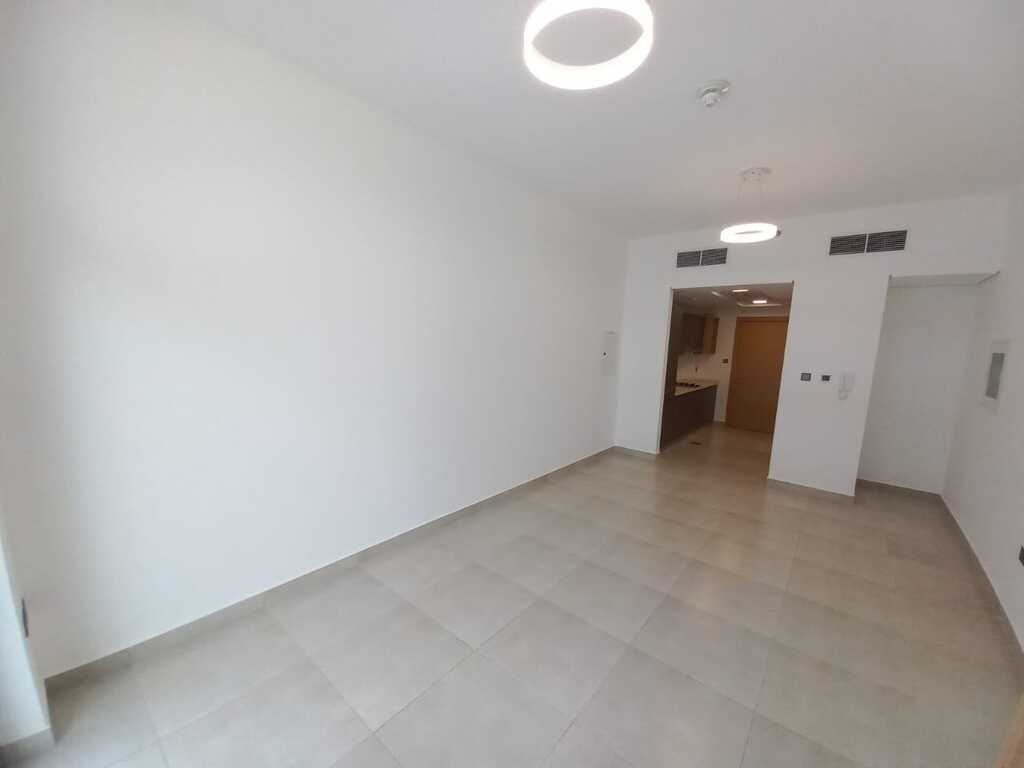 HAUT ÉTAGE | STUDIO SPACIEUX | EMPLACEMENT PRIMÉ Appartement