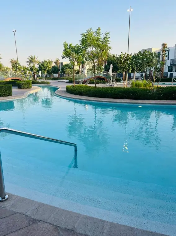 PROCHE DU CLUBHOUSE | NON MEUBLÉ | DISPONIBLE – Pavillon Dubai (11/12)