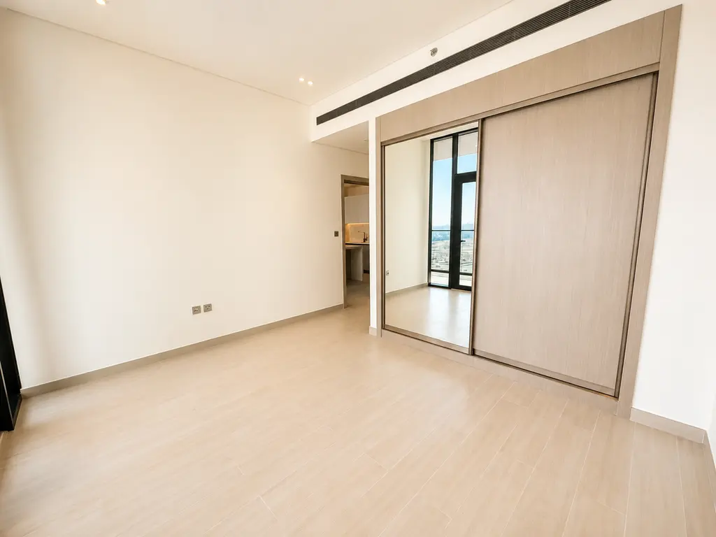 LUMINEUX ET SPACIEUX 1CH | ÉTAGE ÉLEVÉ | EMPLACEMENT PREMIUM JVC – Appartement Dubai (3/16)