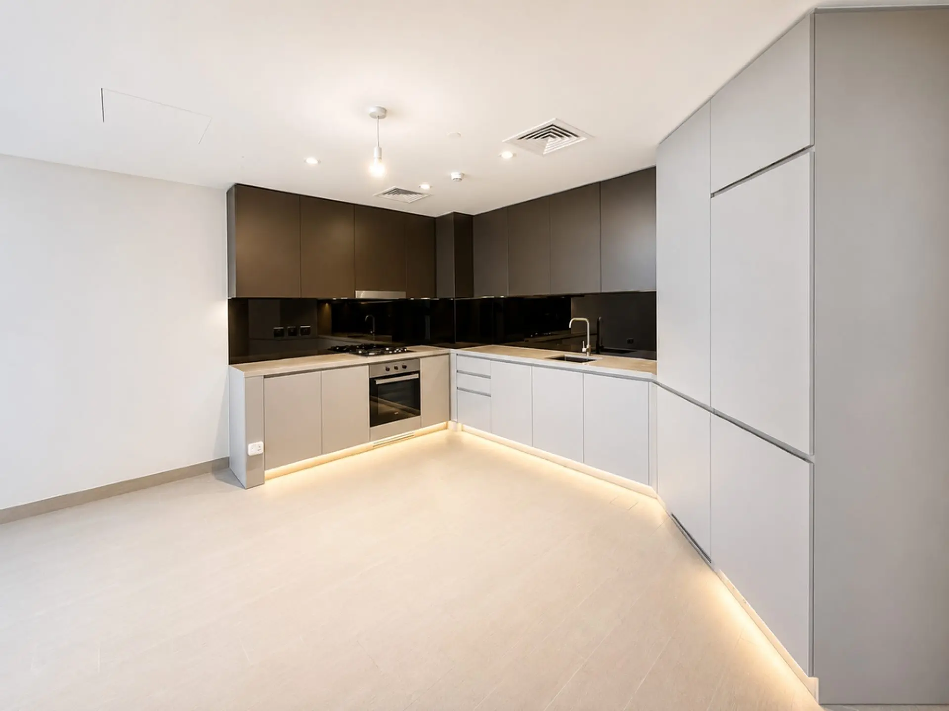 137165-1116-3 AGENCEMENT MODERNE 1CH | ÉTAGE ÉLEVÉ | NEUF – Appartement Dubai (6/10)