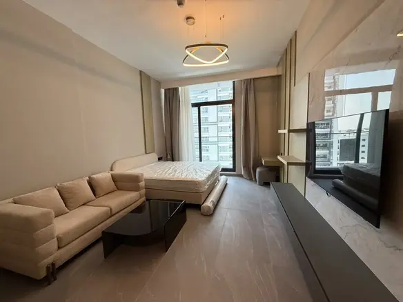 PRIME EMPLACEMENT JVC | STUDIO MEUBLÉ MODERNE | HAUT RENDEMENT LOCATIF – Appartement Dubai (1/7)