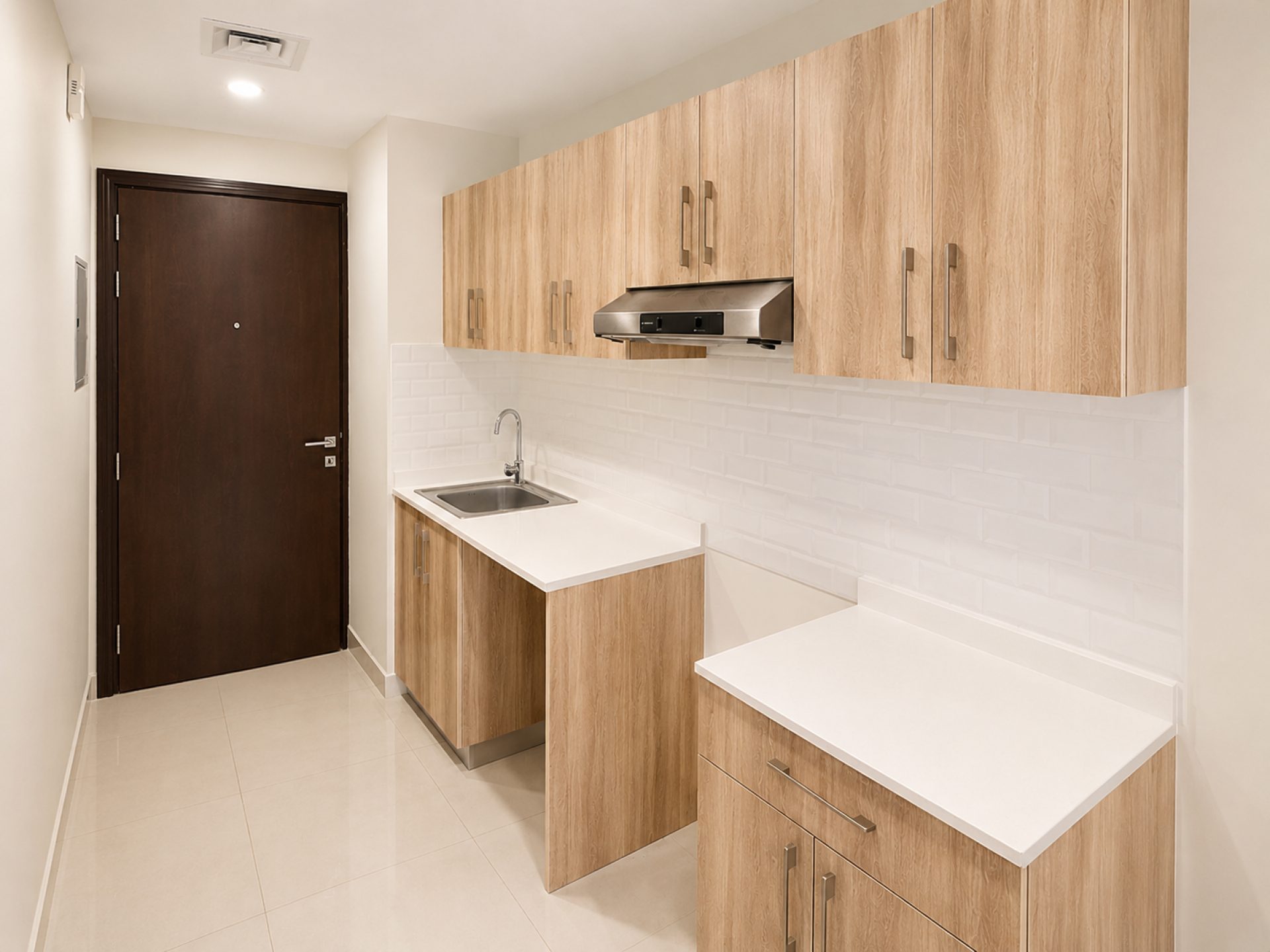 VUE PARTIELLE SUR LE CANAL | STUDIO MODERNE | AGENCEMENT EFFICACE Appartement