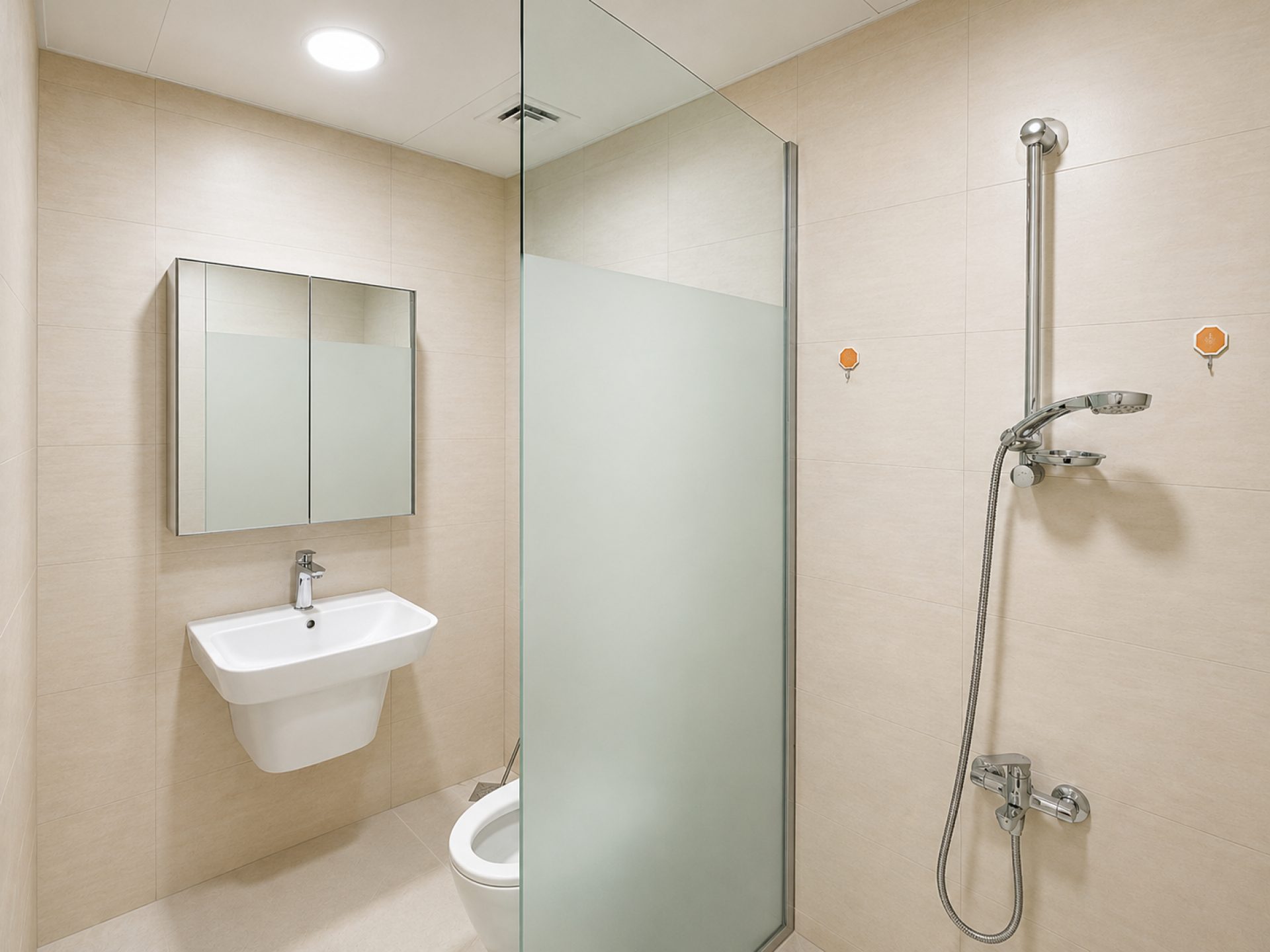 VUE PARTIELLE SUR LE CANAL | STUDIO MODERNE | AGENCEMENT EFFICACE Appartement