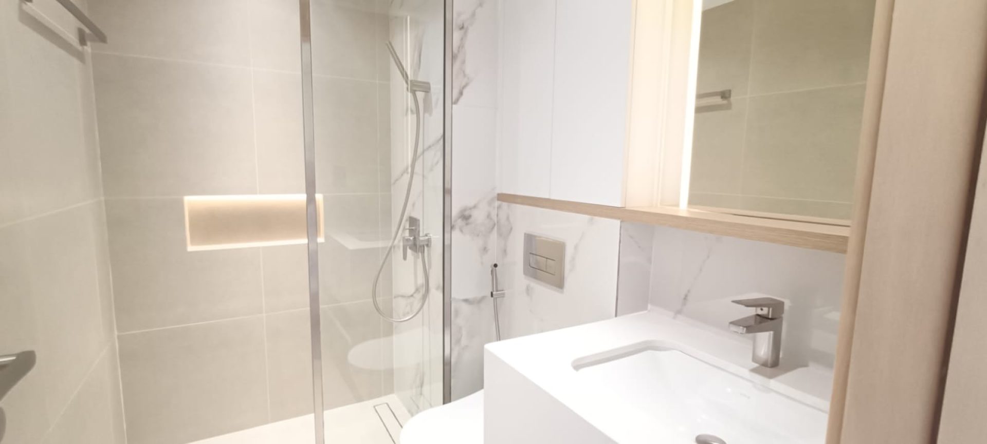 AURA DE LUXE | ESPACES PREMIUM | STYLE DE VIE HARMONIEUX Appartement دبي