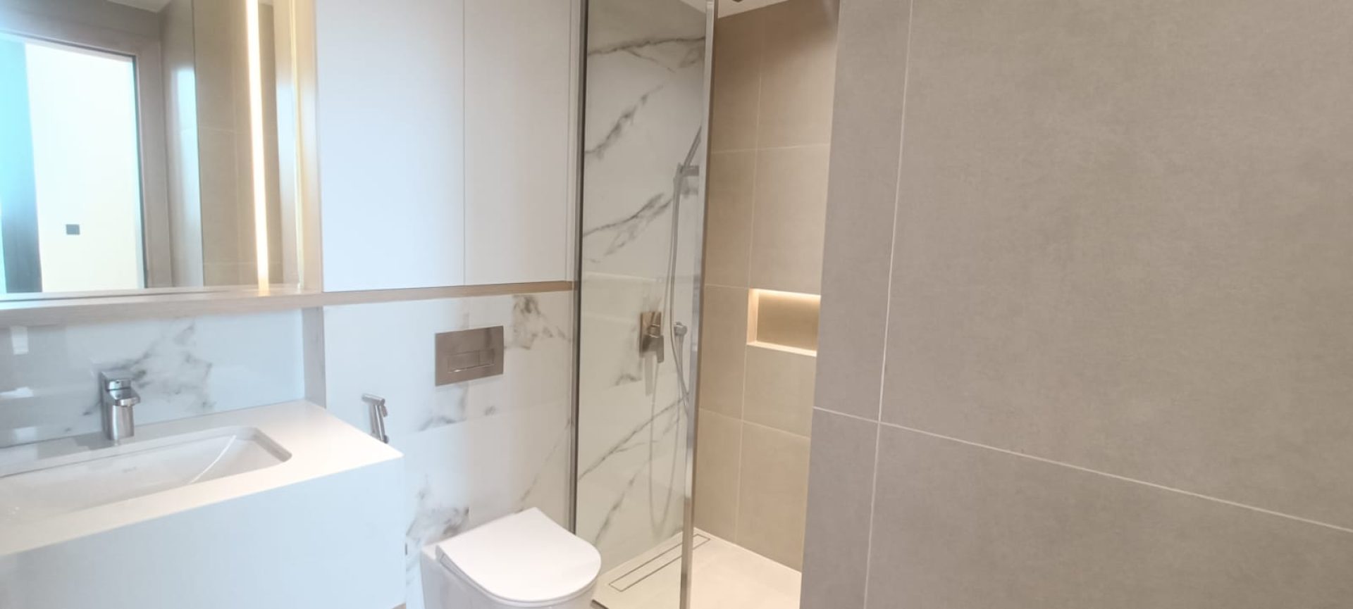 AURA DE LUXE | ESPACES PREMIUM | STYLE DE VIE HARMONIEUX Appartement دبي