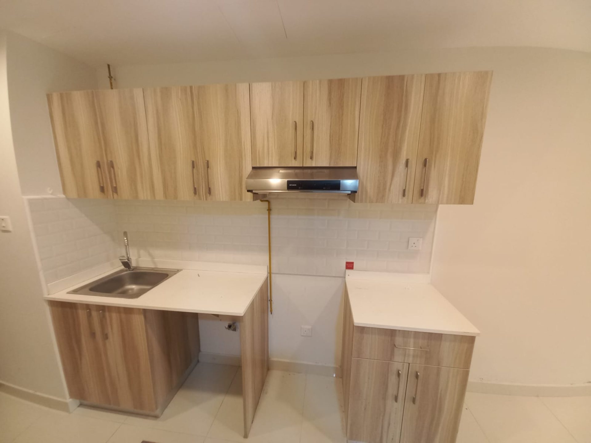 VUE PARTIELLE SUR LE CANAL | STUDIO MODERNE | AGENCEMENT EFFICACE Appartement
