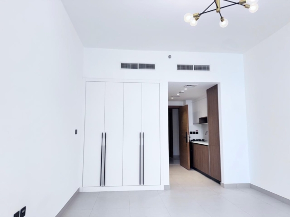 NEUF | ACCÈS DIRECT À LA PISCINE | NON MEUBLÉ Appartement Dubai