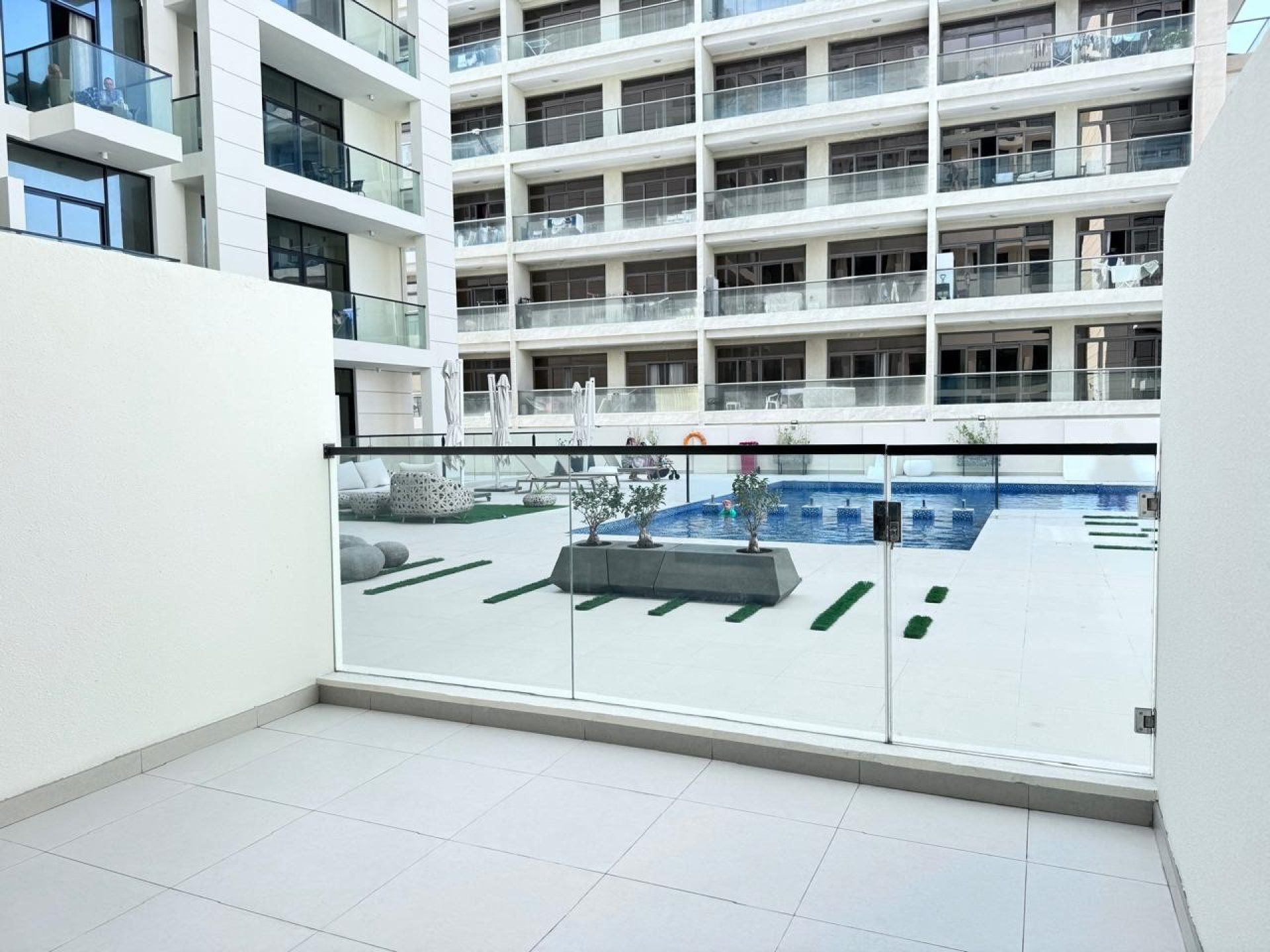 NEUF | ACCÈS DIRECT À LA PISCINE | NON MEUBLÉ Appartement Dubai