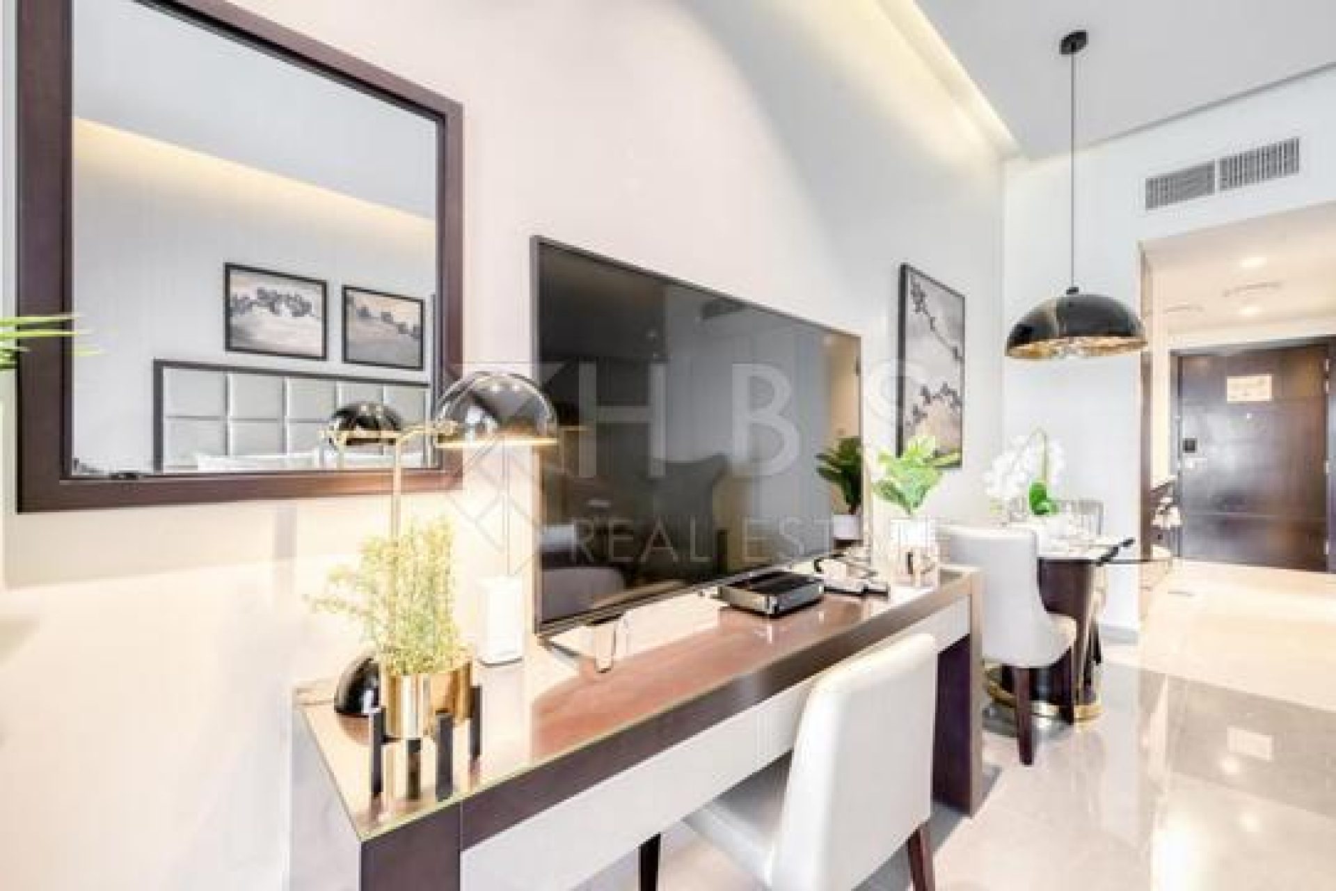 VUE IMPRENABLE SUR LA PISCINE | EMPLACEMENT IDÉAL | VIE DE LUXE Appartement Dubai