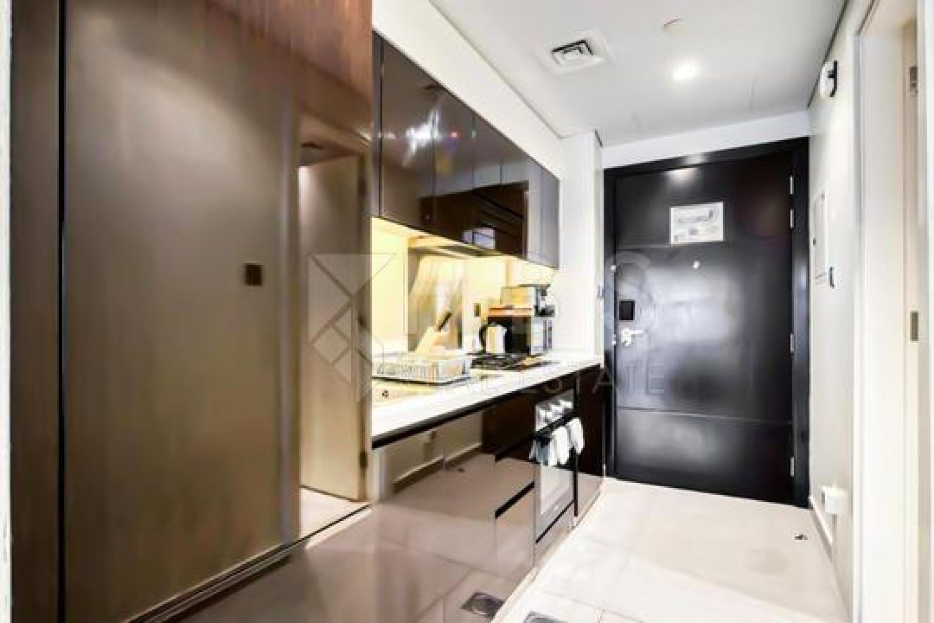 VUE IMPRENABLE SUR LA PISCINE | EMPLACEMENT IDÉAL | VIE DE LUXE Appartement Dubai