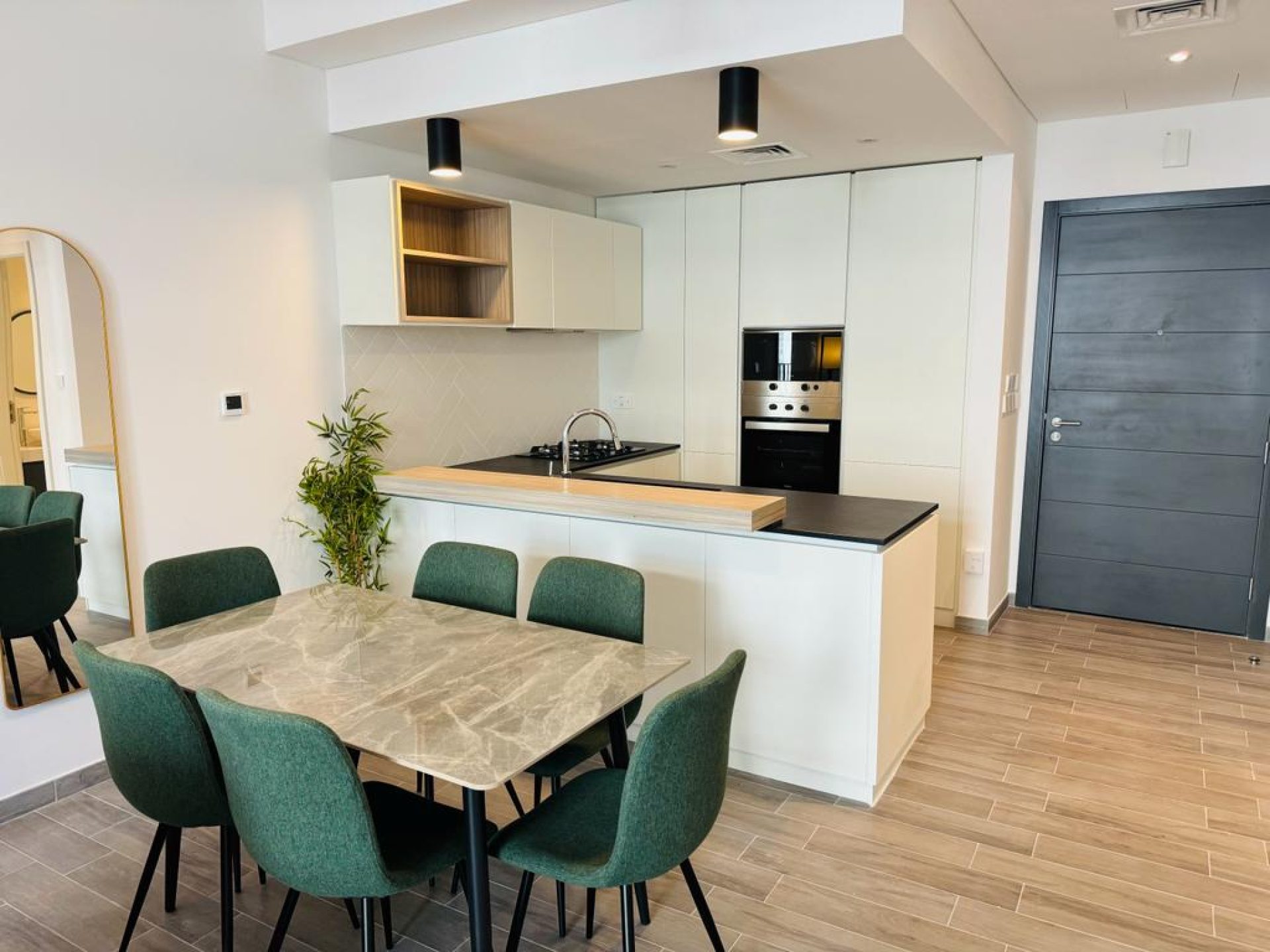 MODERNE ET ÉLÉGANT | 1 CHAMBRE | MEUBLÉ Appartement Dubai
