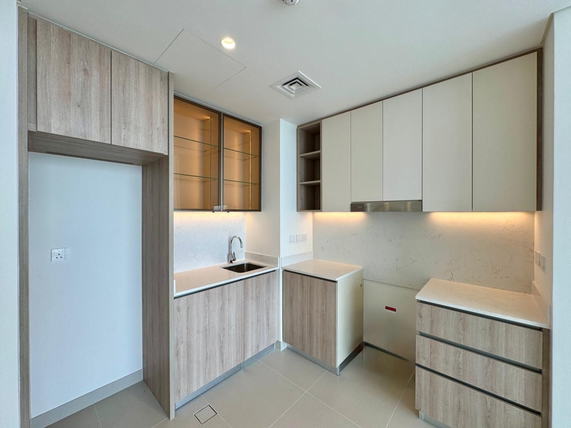 124468-whatsapp-image-2026-03-18-at-121541-pm NEUF | AGENCEMENT MODERNE | VUE VILLA Appartement