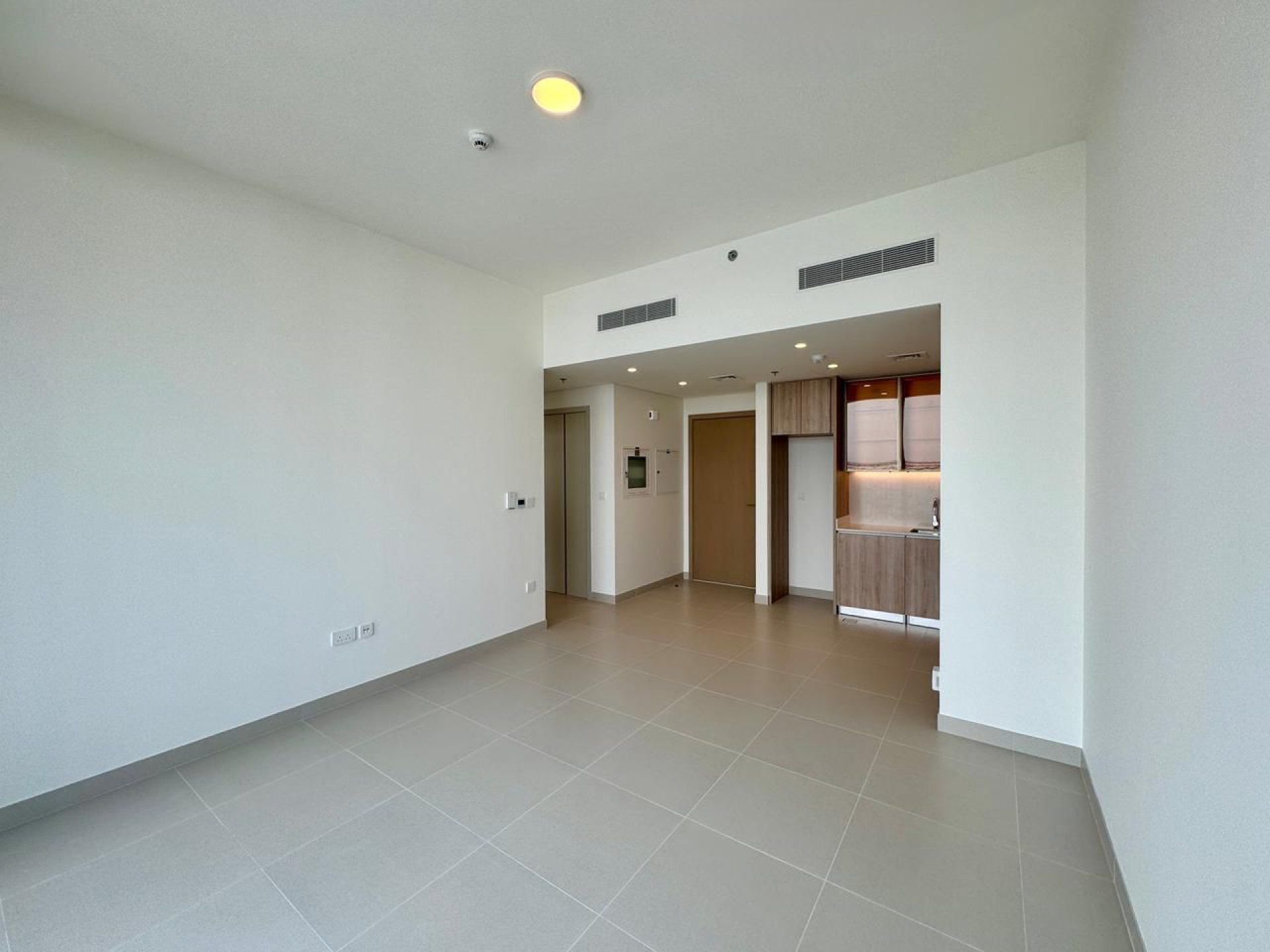 124470-whatsapp-image-2026-03-18-at-121543-pm NEUF | AGENCEMENT MODERNE | VUE VILLA Appartement