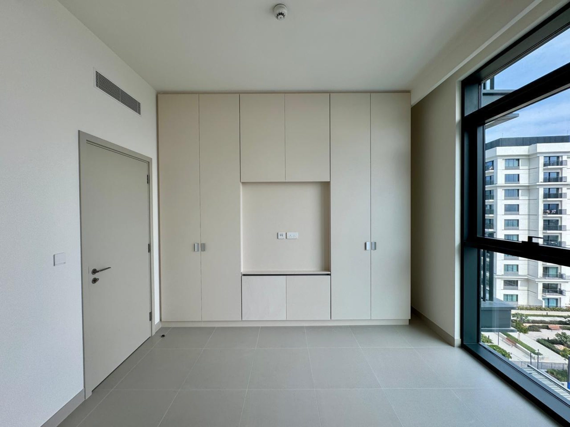 124477-whatsapp-image-2026-03-18-at-121551-pm NEUF | AGENCEMENT MODERNE | VUE VILLA Appartement