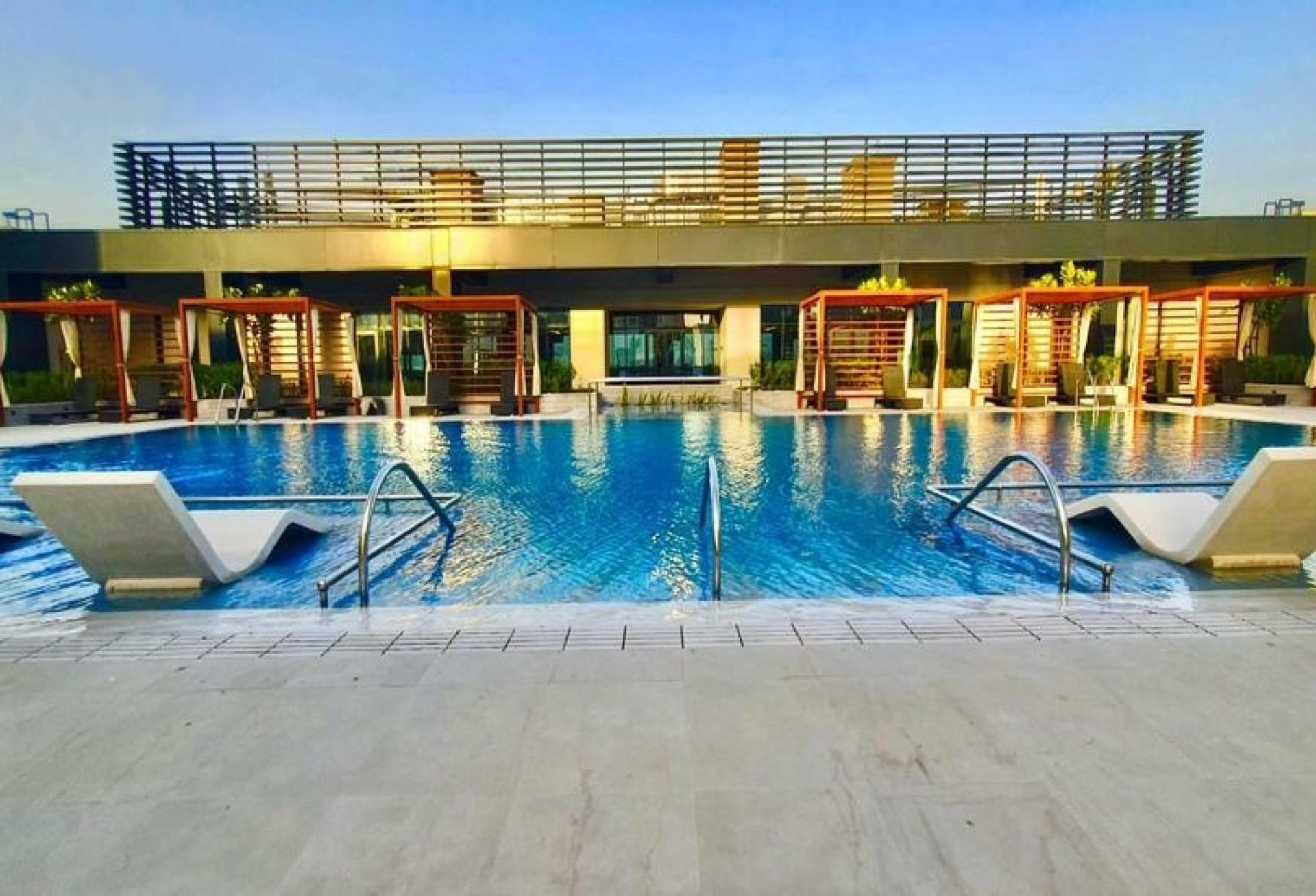 127366-1a2331b0-cabf-4edf-8fe3-a0bf364d36fa VIE EN BORD DE MER | 1 CHAMBRE EN ÉTAGE ÉLEVÉ | ENTIÈREMENT MEUBLÉ Appartement