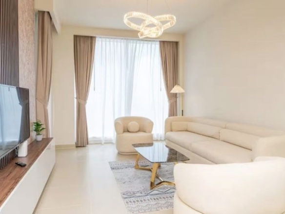 VIE EN BORD DE MER | 1 CHAMBRE EN ÉTAGE ÉLEVÉ | ENTIÈREMENT MEUBLÉ Appartement