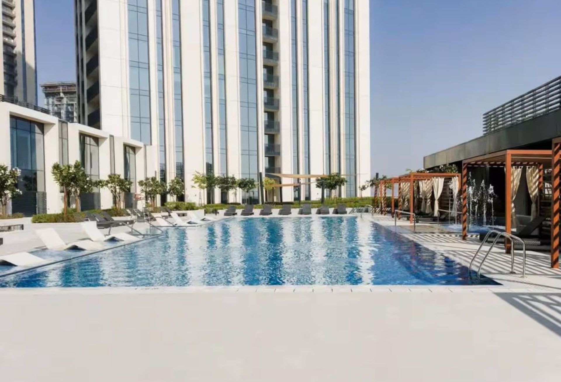 127380-b16aaba2-f3a7-4310-ae70-36a8aec35d73 VIE EN BORD DE MER | 1 CHAMBRE EN ÉTAGE ÉLEVÉ | ENTIÈREMENT MEUBLÉ Appartement